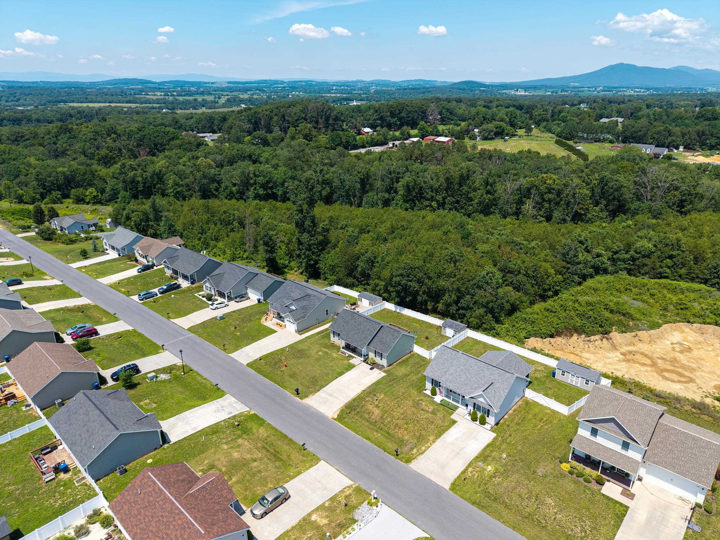1450 MANDOLIN AVE, GROTTOES, Virginia 24441, 3 Bedrooms Bedrooms, ,2 BathroomsBathrooms,Residential,1450 MANDOLIN AVE,679571 MLS # 679571