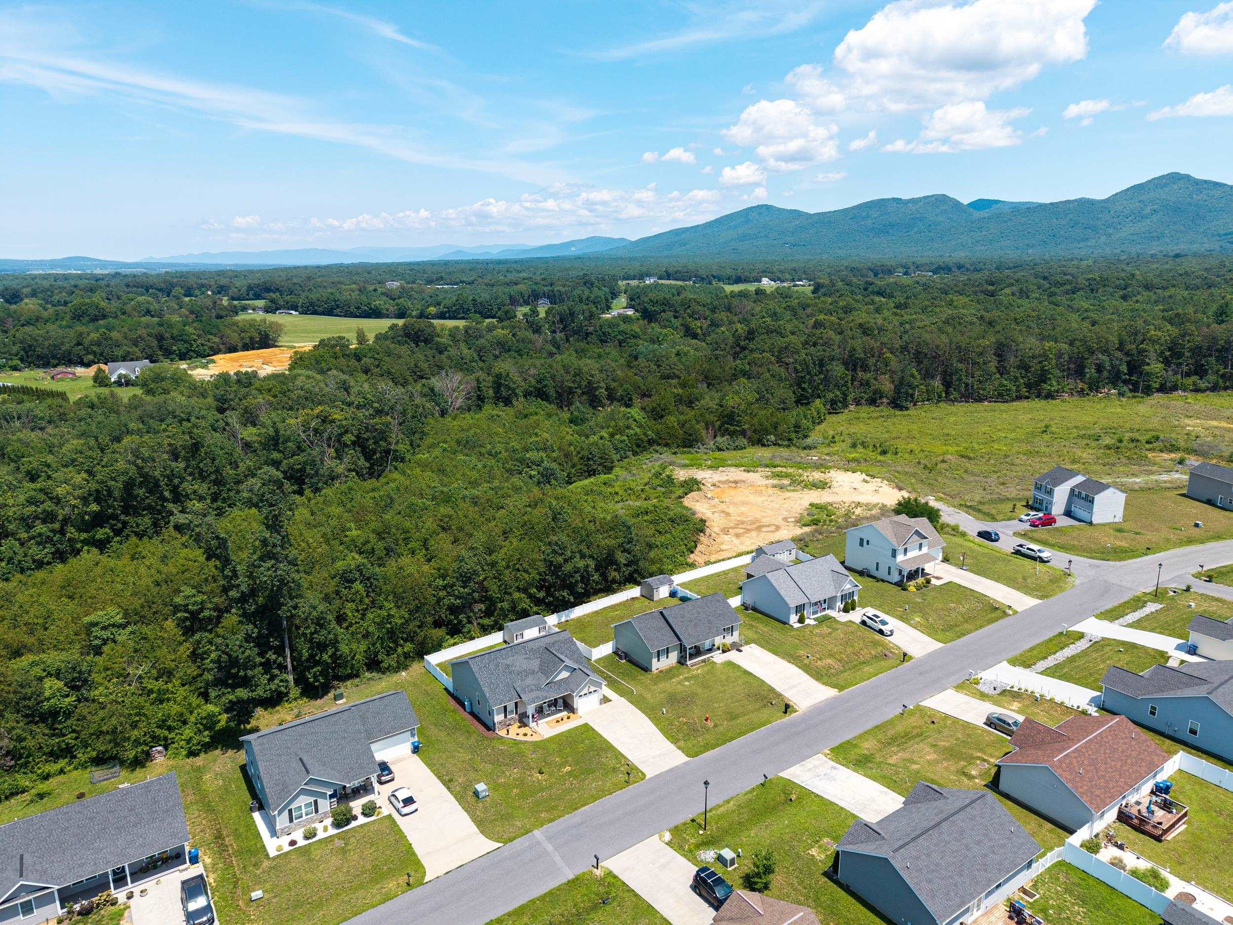 1450 MANDOLIN AVE, GROTTOES, Virginia 24441, 3 Bedrooms Bedrooms, ,2 BathroomsBathrooms,Residential,1450 MANDOLIN AVE,679571 MLS # 679571