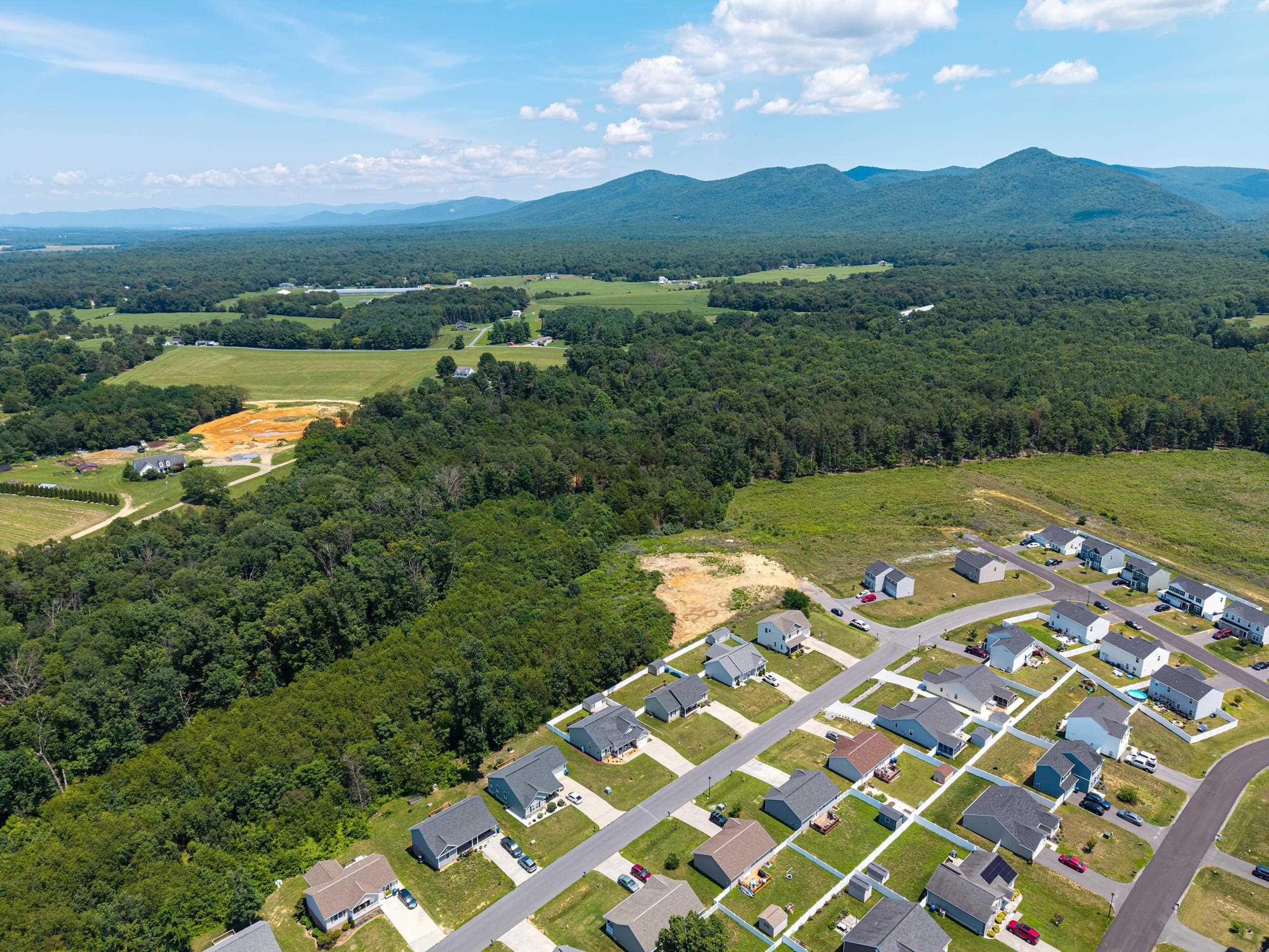 1450 MANDOLIN AVE, GROTTOES, Virginia 24441, 3 Bedrooms Bedrooms, ,2 BathroomsBathrooms,Residential,1450 MANDOLIN AVE,679571 MLS # 679571