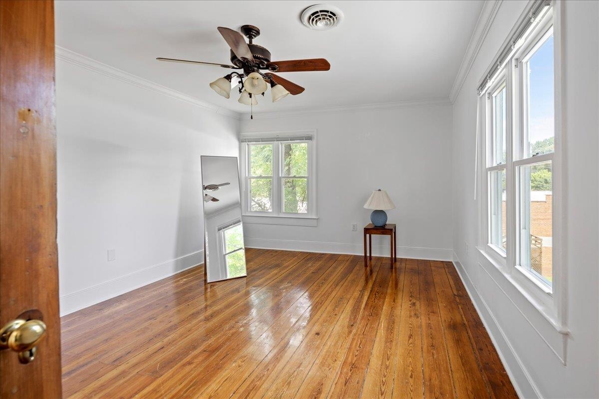 430 BRIDGE ST, STAUNTON, Virginia 24401, 4 Bedrooms Bedrooms, ,2 BathroomsBathrooms,Residential,430 BRIDGE ST,679574 MLS # 679574