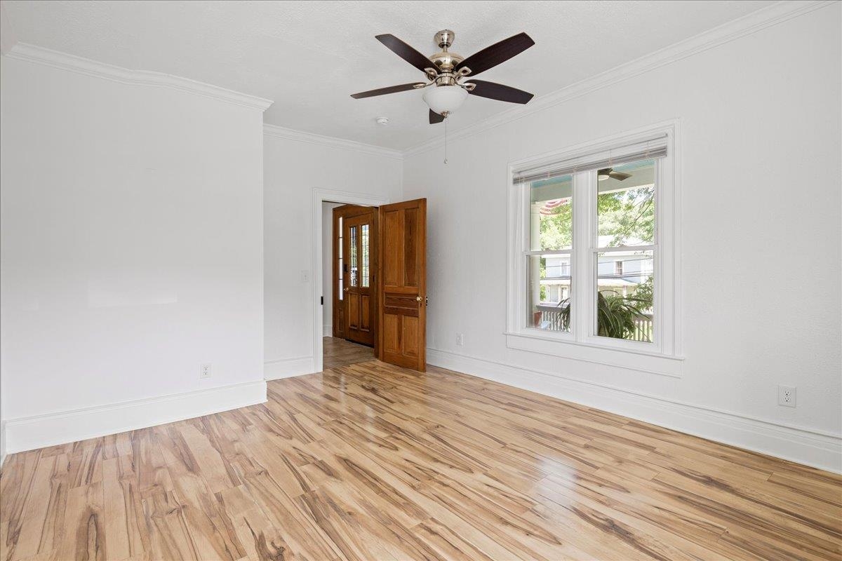 430 BRIDGE ST, STAUNTON, Virginia 24401, 4 Bedrooms Bedrooms, ,2 BathroomsBathrooms,Residential,430 BRIDGE ST,679574 MLS # 679574