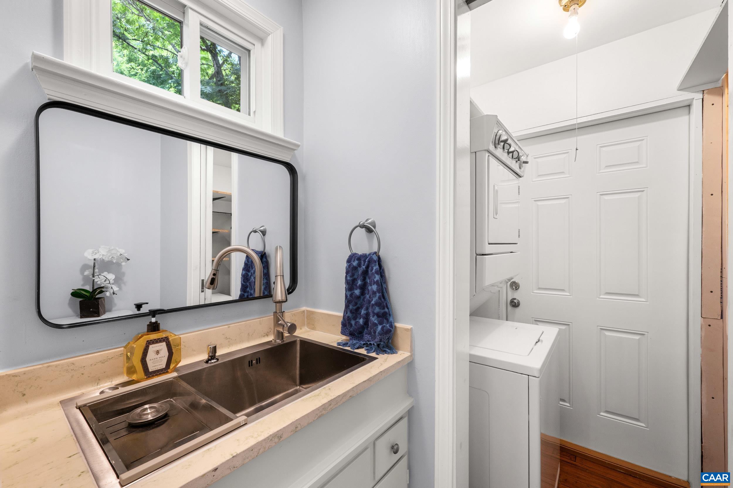 102 MANSFIELD CT, CHARLOTTESVILLE, Virginia 22903, 3 Bedrooms Bedrooms, ,1 BathroomBathrooms,Residential,102 MANSFIELD CT,679584 MLS # 679584