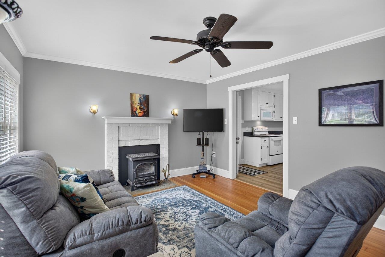 55 LAKE DR, EDINBURG, Virginia 22824, 2 Bedrooms Bedrooms, ,1 BathroomBathrooms,Residential,55 LAKE DR,679587 MLS # 679587 55 LAKE DR, EDINBURG, Virginia 22824, 2 Bedrooms Bedrooms, ,1 BathroomBathrooms,Residential,55 LAKE DR,679587 MLS # 679587