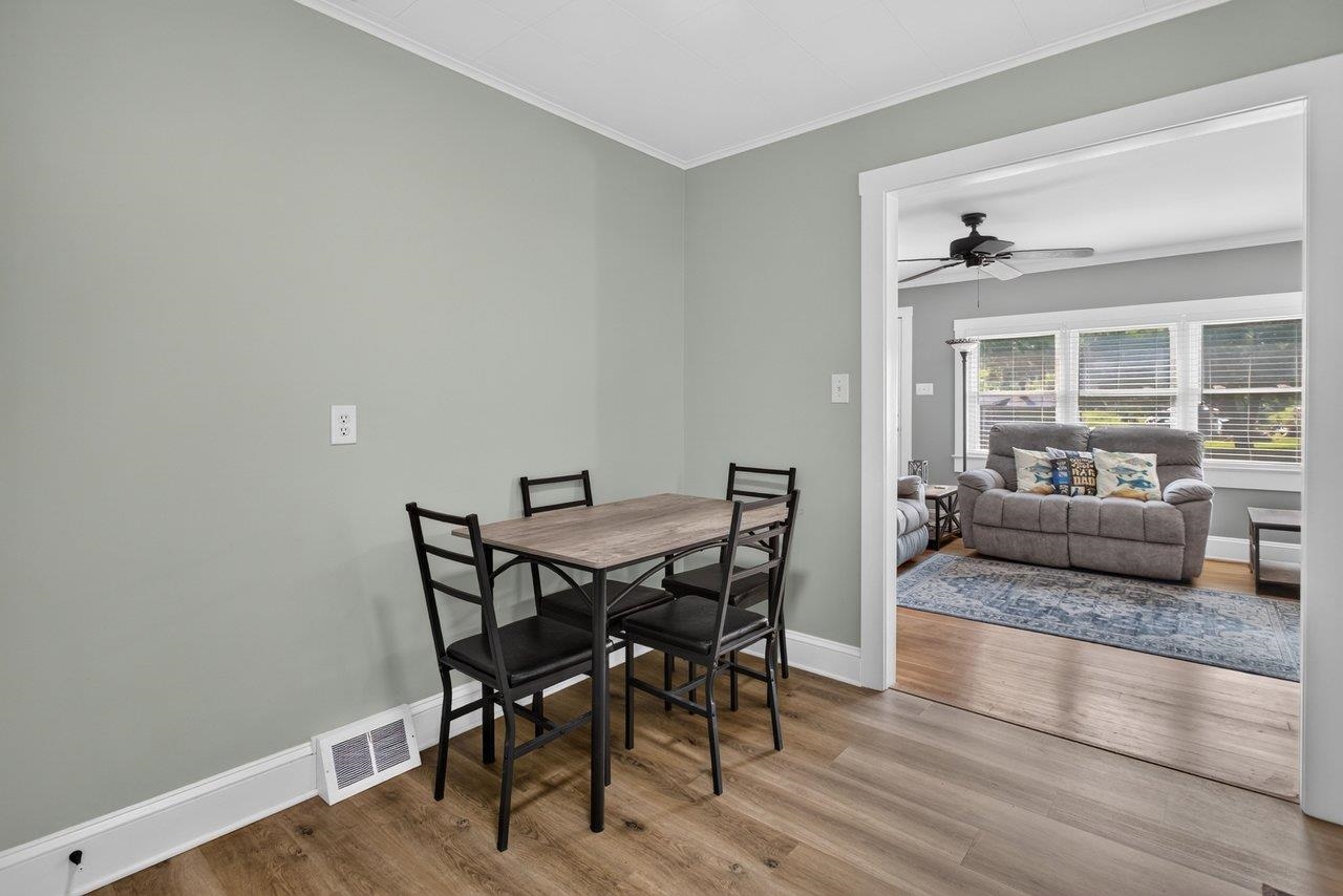 55 LAKE DR, EDINBURG, Virginia 22824, 2 Bedrooms Bedrooms, ,1 BathroomBathrooms,Residential,55 LAKE DR,679587 MLS # 679587 55 LAKE DR, EDINBURG, Virginia 22824, 2 Bedrooms Bedrooms, ,1 BathroomBathrooms,Residential,55 LAKE DR,679587 MLS # 679587