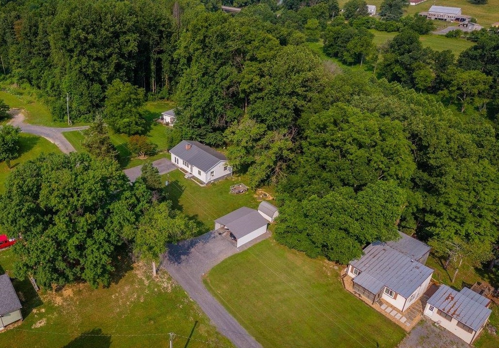 55 LAKE DR, EDINBURG, Virginia 22824, 2 Bedrooms Bedrooms, ,1 BathroomBathrooms,Residential,55 LAKE DR,679587 MLS # 679587 55 LAKE DR, EDINBURG, Virginia 22824, 2 Bedrooms Bedrooms, ,1 BathroomBathrooms,Residential,55 LAKE DR,679587 MLS # 679587