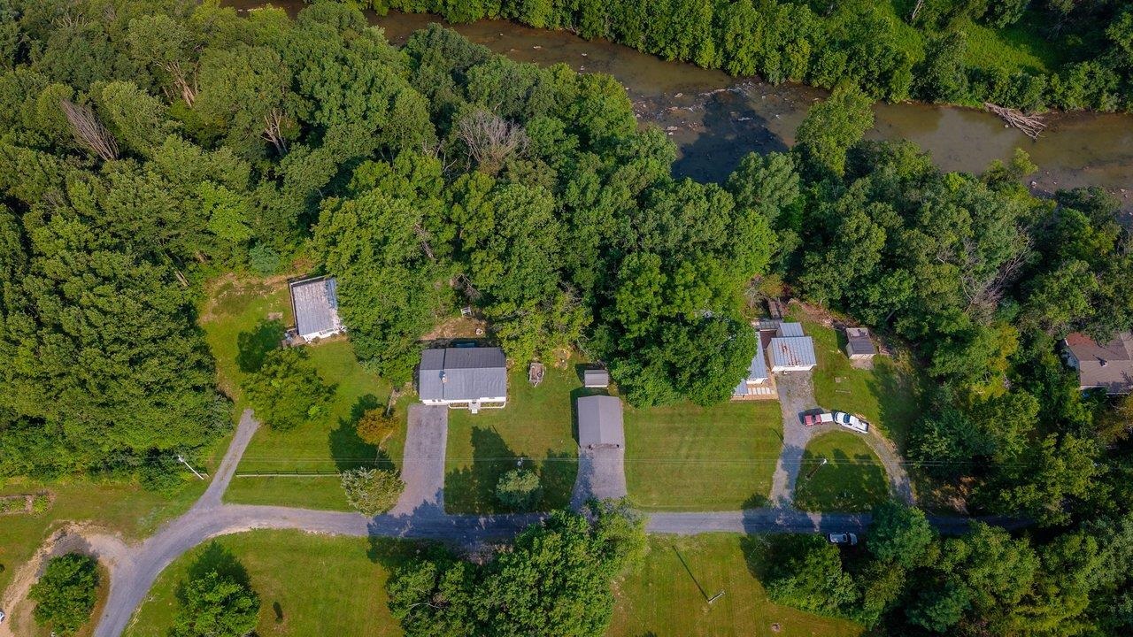 55 LAKE DR, EDINBURG, Virginia 22824, 2 Bedrooms Bedrooms, ,1 BathroomBathrooms,Residential,55 LAKE DR,679587 MLS # 679587 55 LAKE DR, EDINBURG, Virginia 22824, 2 Bedrooms Bedrooms, ,1 BathroomBathrooms,Residential,55 LAKE DR,679587 MLS # 679587