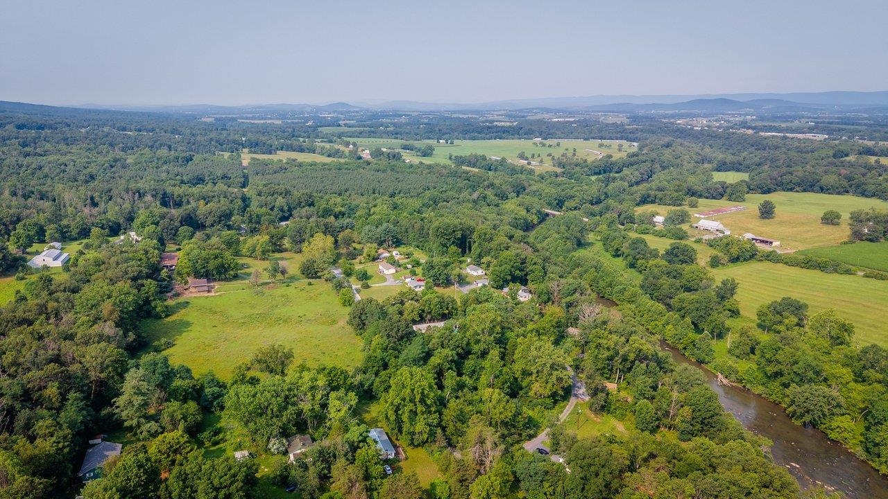 55 LAKE DR, EDINBURG, Virginia 22824, 2 Bedrooms Bedrooms, ,1 BathroomBathrooms,Residential,55 LAKE DR,679587 MLS # 679587 55 LAKE DR, EDINBURG, Virginia 22824, 2 Bedrooms Bedrooms, ,1 BathroomBathrooms,Residential,55 LAKE DR,679587 MLS # 679587
