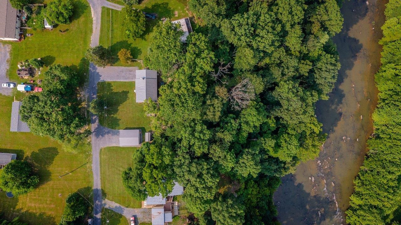 55 LAKE DR, EDINBURG, Virginia 22824, 2 Bedrooms Bedrooms, ,1 BathroomBathrooms,Residential,55 LAKE DR,679587 MLS # 679587 55 LAKE DR, EDINBURG, Virginia 22824, 2 Bedrooms Bedrooms, ,1 BathroomBathrooms,Residential,55 LAKE DR,679587 MLS # 679587