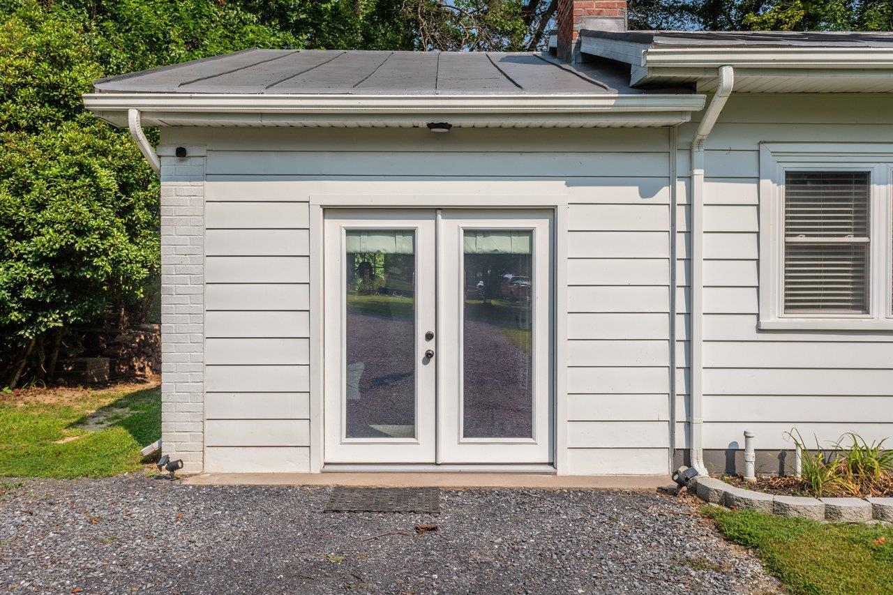 55 LAKE DR, EDINBURG, Virginia 22824, 2 Bedrooms Bedrooms, ,1 BathroomBathrooms,Residential,55 LAKE DR,679587 MLS # 679587 55 LAKE DR, EDINBURG, Virginia 22824, 2 Bedrooms Bedrooms, ,1 BathroomBathrooms,Residential,55 LAKE DR,679587 MLS # 679587