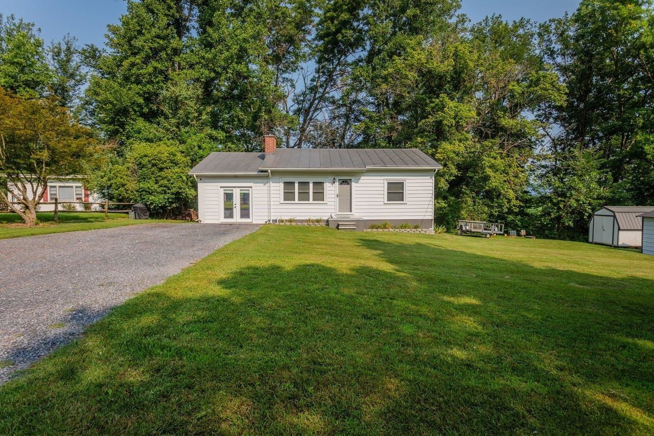 55 LAKE DR, EDINBURG, Virginia 22824, 2 Bedrooms Bedrooms, ,1 BathroomBathrooms,Residential,55 LAKE DR,679587 MLS # 679587 55 LAKE DR, EDINBURG, Virginia 22824, 2 Bedrooms Bedrooms, ,1 BathroomBathrooms,Residential,55 LAKE DR,679587 MLS # 679587