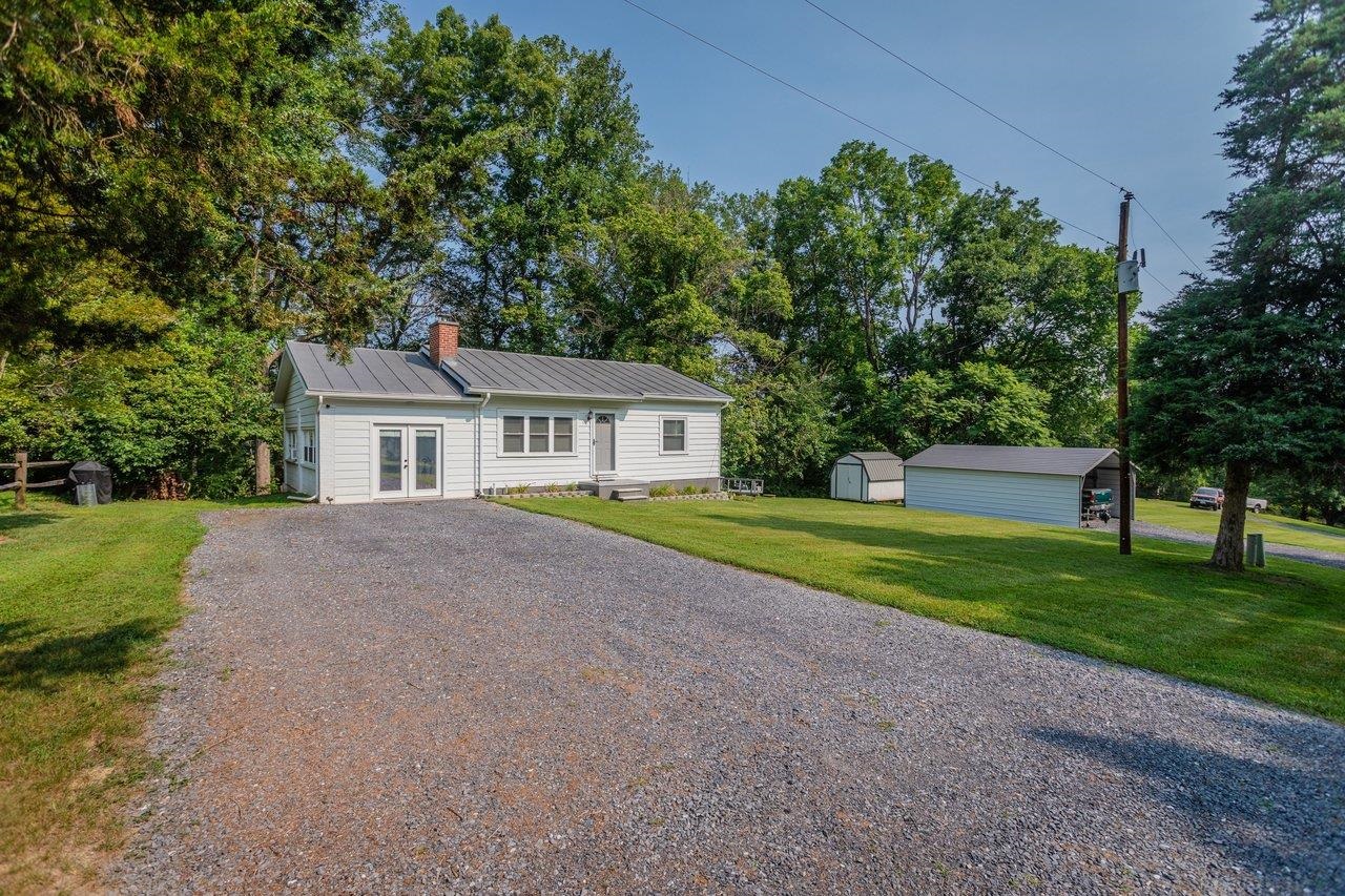 55 LAKE DR, EDINBURG, Virginia 22824, 2 Bedrooms Bedrooms, ,1 BathroomBathrooms,Residential,55 LAKE DR,679587 MLS # 679587 55 LAKE DR, EDINBURG, Virginia 22824, 2 Bedrooms Bedrooms, ,1 BathroomBathrooms,Residential,55 LAKE DR,679587 MLS # 679587