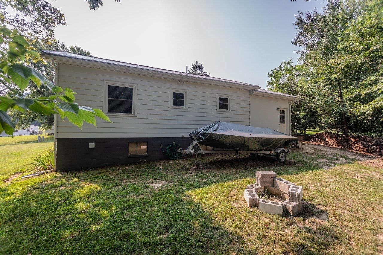 55 LAKE DR, EDINBURG, Virginia 22824, 2 Bedrooms Bedrooms, ,1 BathroomBathrooms,Residential,55 LAKE DR,679587 MLS # 679587 55 LAKE DR, EDINBURG, Virginia 22824, 2 Bedrooms Bedrooms, ,1 BathroomBathrooms,Residential,55 LAKE DR,679587 MLS # 679587