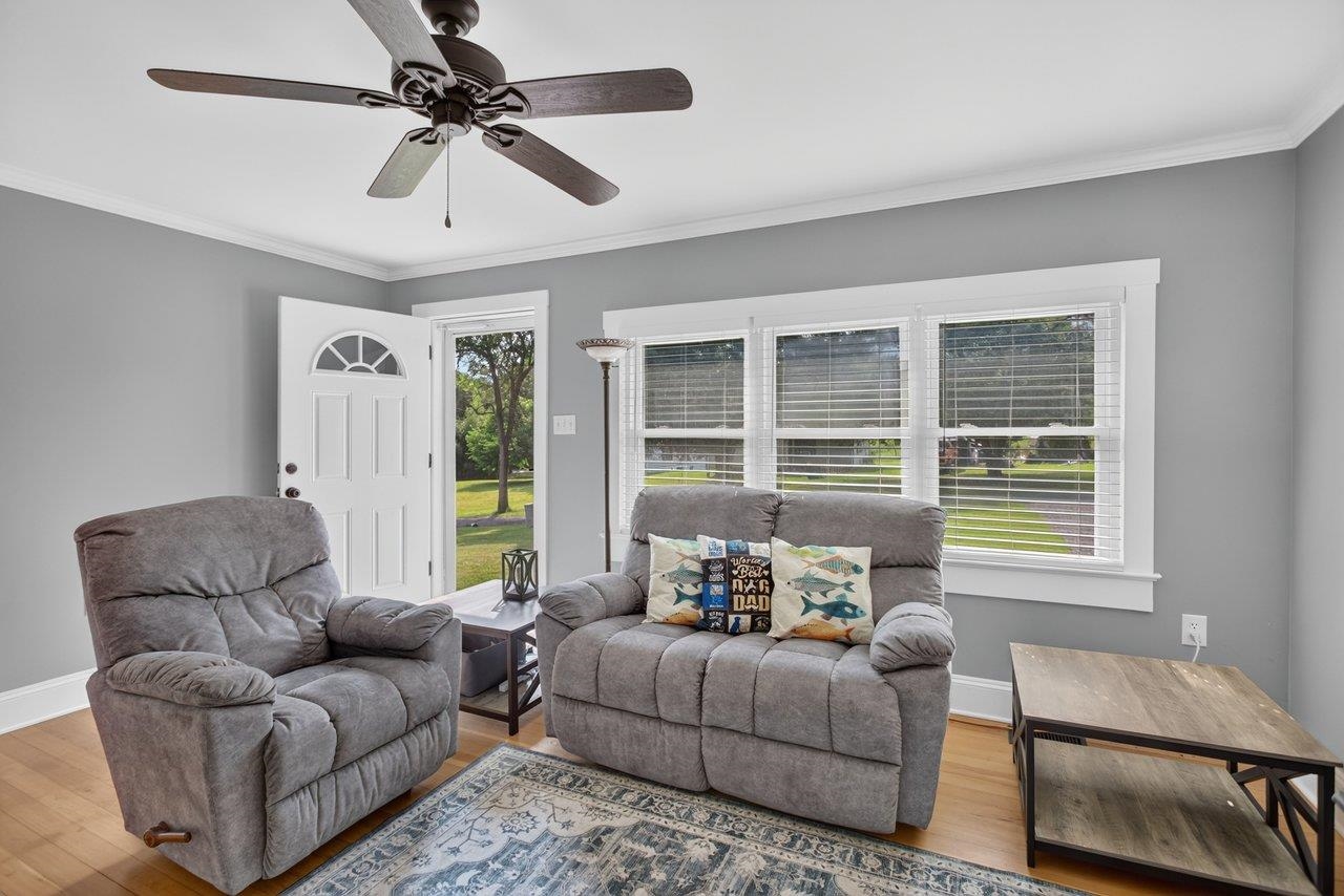 55 LAKE DR, EDINBURG, Virginia 22824, 2 Bedrooms Bedrooms, ,1 BathroomBathrooms,Residential,55 LAKE DR,679587 MLS # 679587 55 LAKE DR, EDINBURG, Virginia 22824, 2 Bedrooms Bedrooms, ,1 BathroomBathrooms,Residential,55 LAKE DR,679587 MLS # 679587