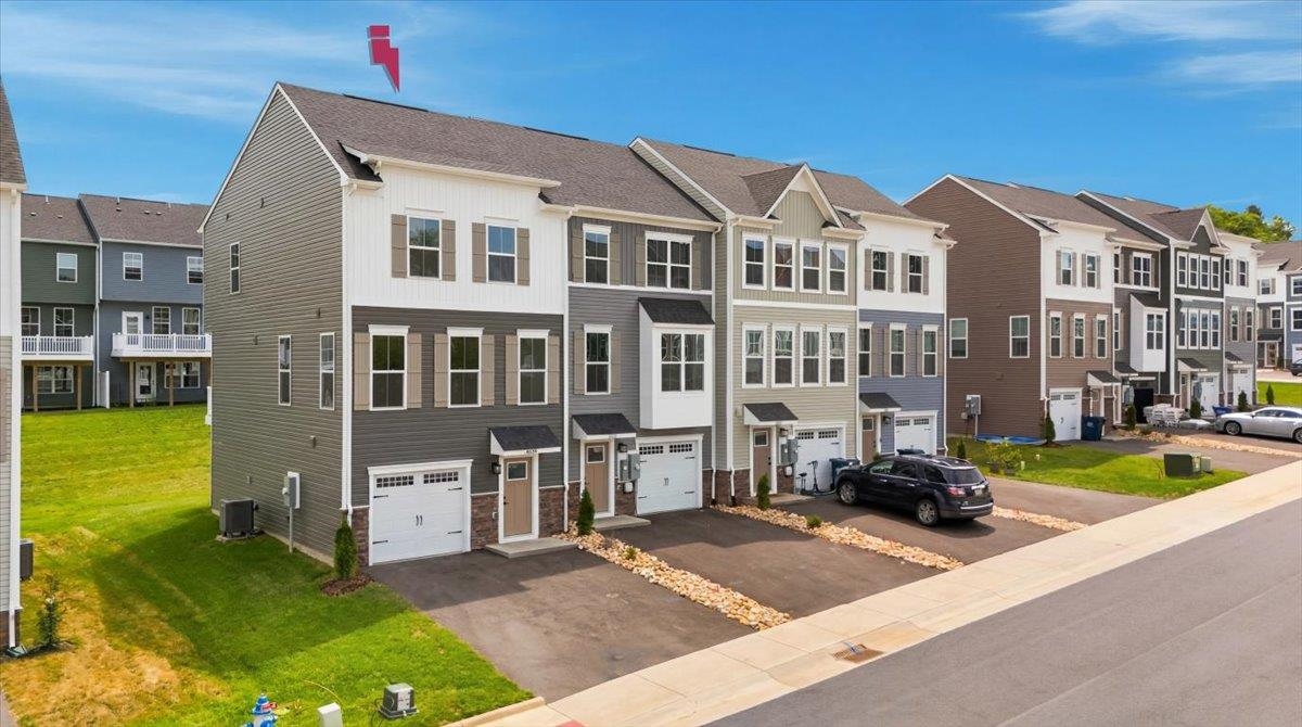4639 FOUNTAIN BRIDGE CT, ROCKINGHAM, Virginia 22801, 3 Bedrooms Bedrooms, ,2 BathroomsBathrooms,Residential,4639 FOUNTAIN BRIDGE CT,679588 MLS # 679588