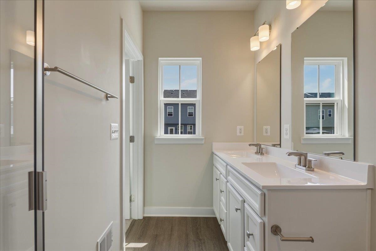 4639 FOUNTAIN BRIDGE CT, ROCKINGHAM, Virginia 22801, 3 Bedrooms Bedrooms, ,2 BathroomsBathrooms,Residential,4639 FOUNTAIN BRIDGE CT,679588 MLS # 679588