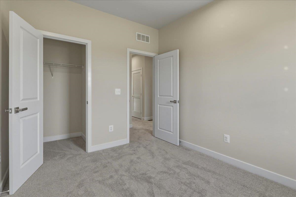 4639 FOUNTAIN BRIDGE CT, ROCKINGHAM, Virginia 22801, 3 Bedrooms Bedrooms, ,2 BathroomsBathrooms,Residential,4639 FOUNTAIN BRIDGE CT,679588 MLS # 679588