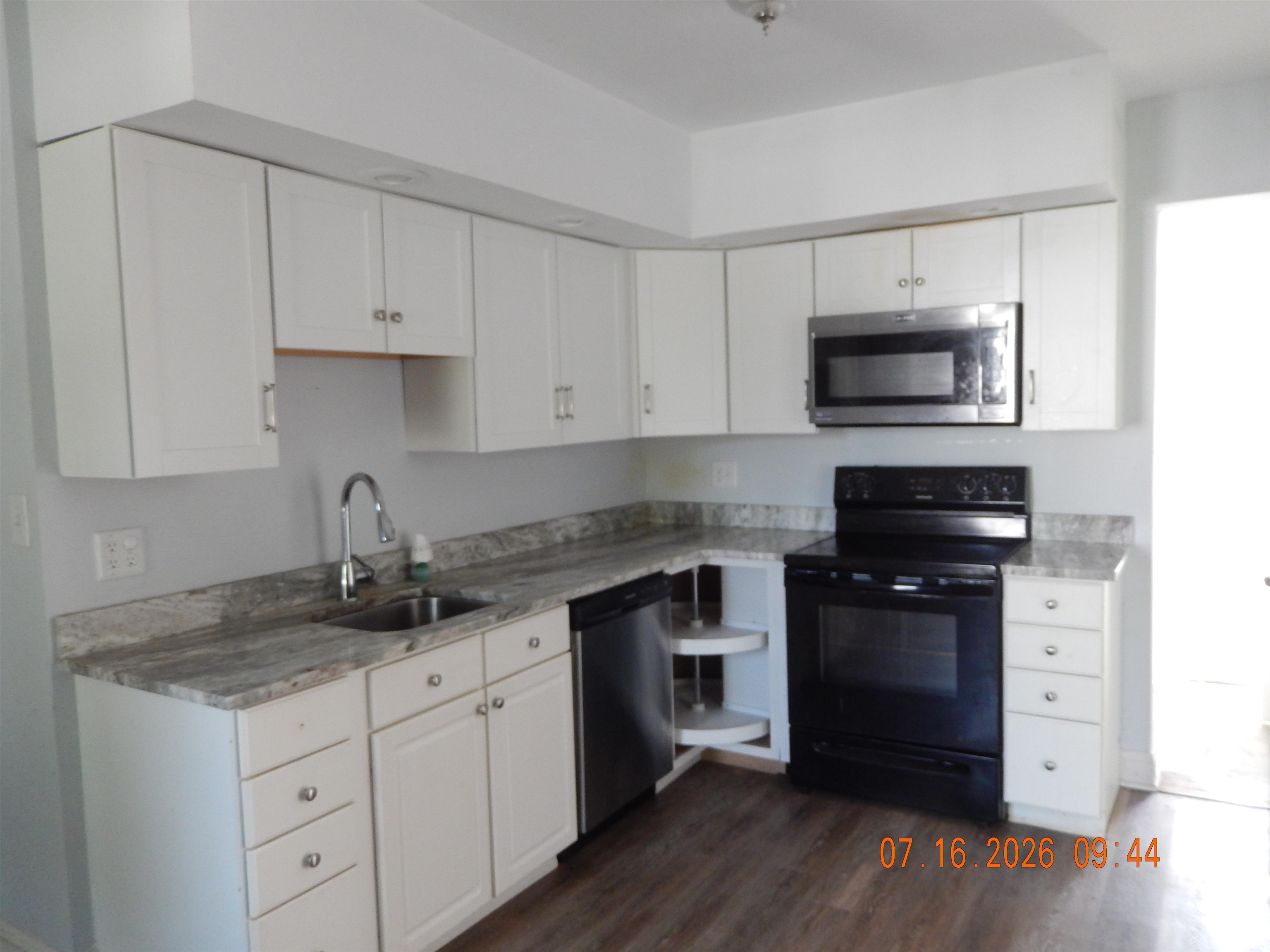 1642 W BEVERLEY ST, STAUNTON, Virginia 24401, ,Residential,1642 W BEVERLEY ST,679606 MLS # 679606