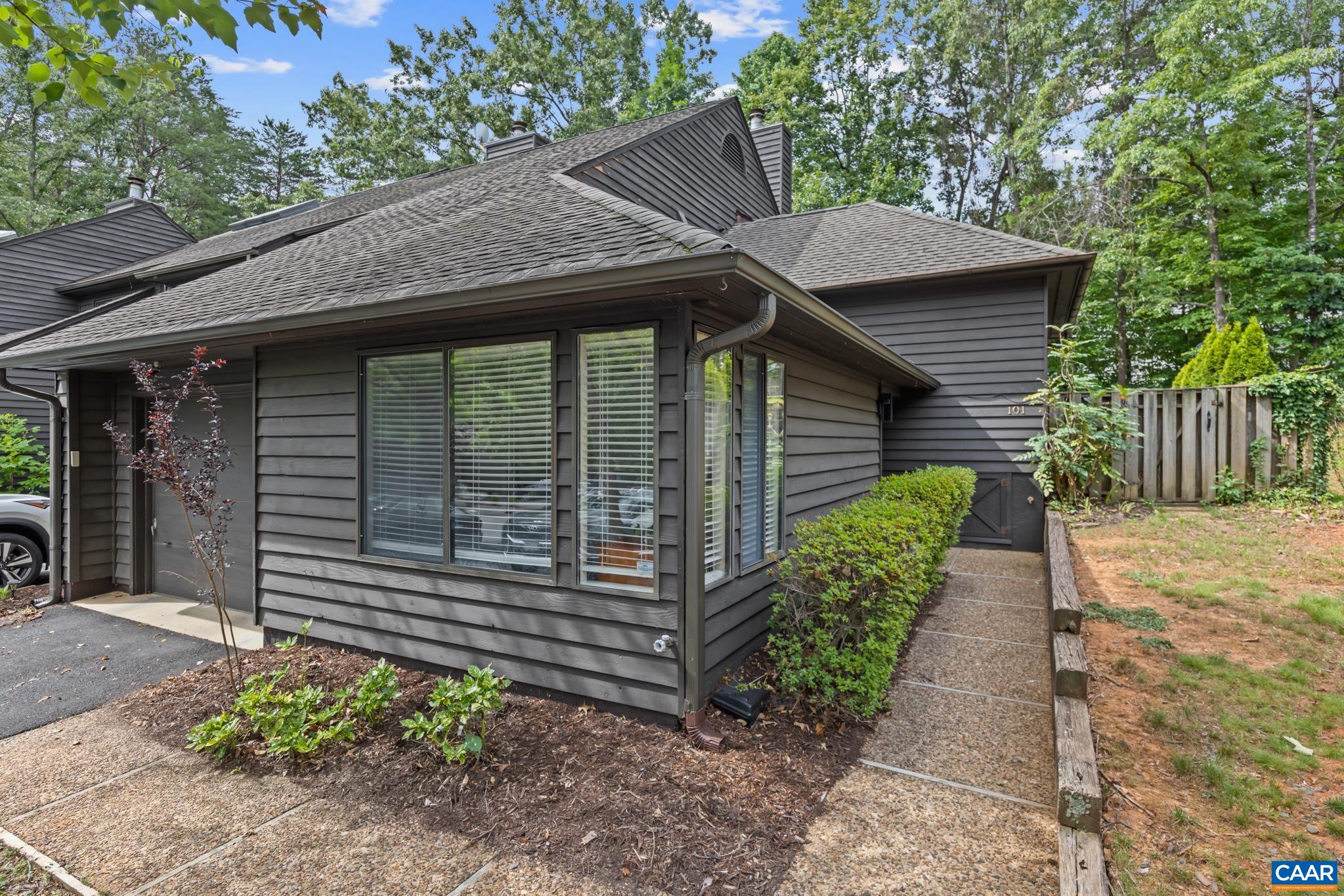 101 BLITHE CT, CHARLOTTESVILLE, Virginia 22901, 2 Bedrooms Bedrooms, ,2 BathroomsBathrooms,Residential,101 BLITHE CT,679589 MLS # 679589 101 BLITHE CT, CHARLOTTESVILLE, Virginia 22901, 2 Bedrooms Bedrooms, ,2 BathroomsBathrooms,Residential,101 BLITHE CT,679589 MLS # 679589