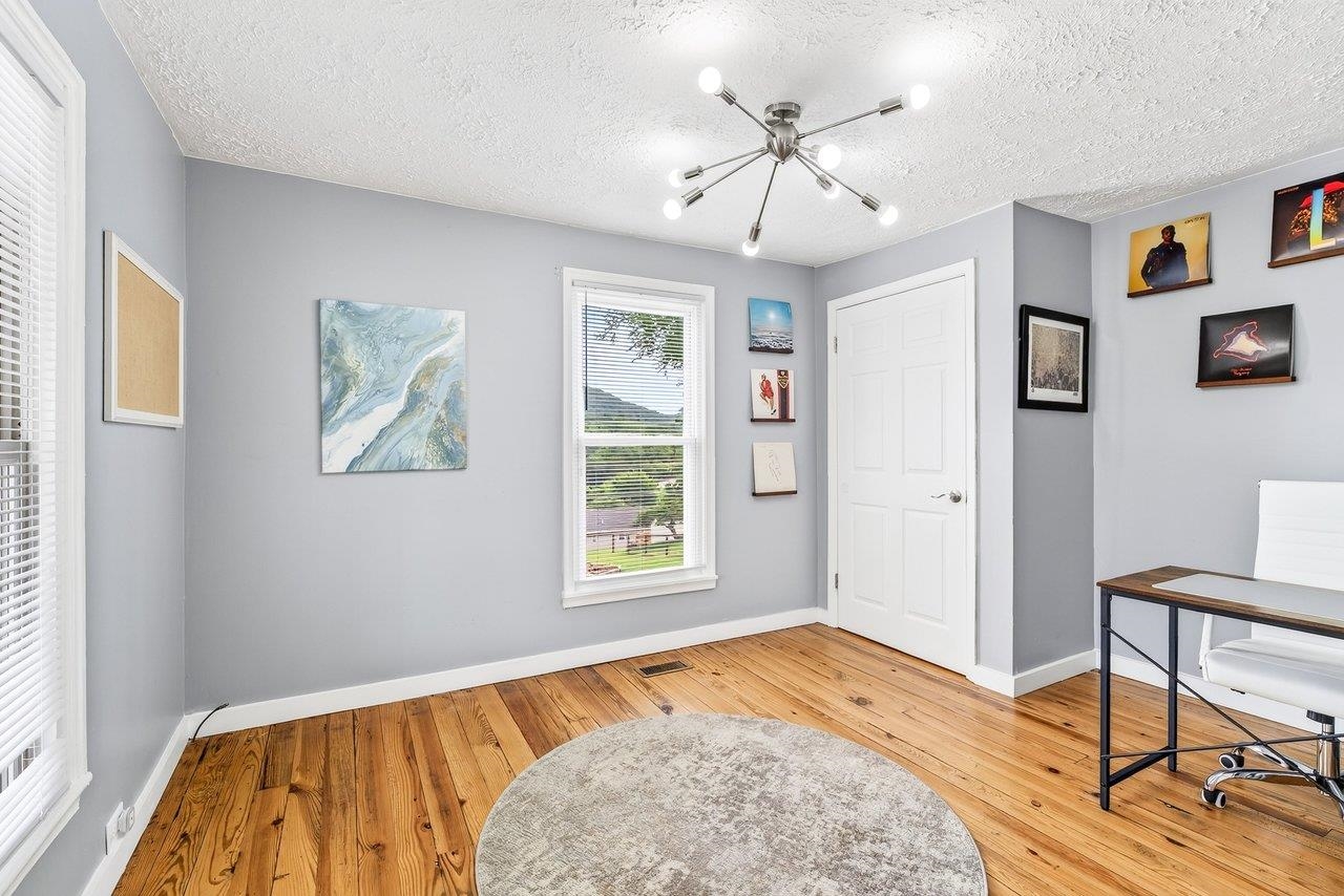 110 W GAY ST, STAUNTON, Virginia 24401, 2 Bedrooms Bedrooms, ,1 BathroomBathrooms,Residential,110 W GAY ST,679598 MLS # 679598 110 W GAY ST, STAUNTON, Virginia 24401, 2 Bedrooms Bedrooms, ,1 BathroomBathrooms,Residential,110 W GAY ST,679598 MLS # 679598