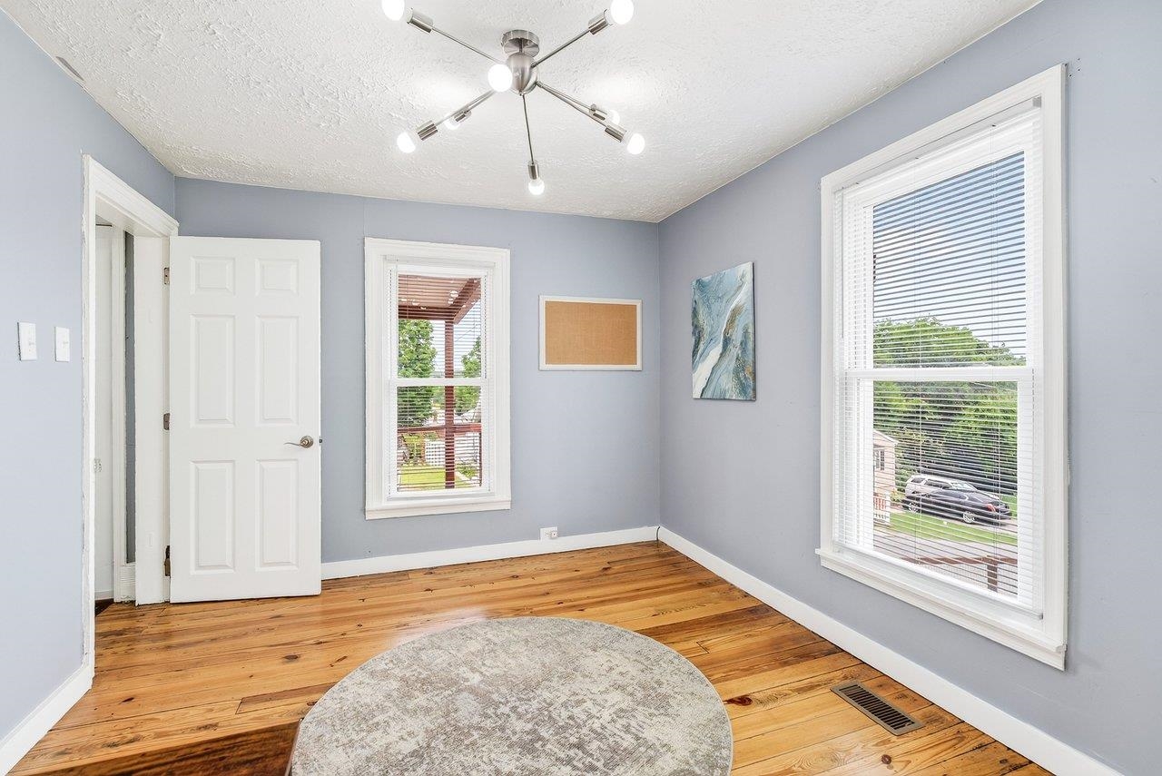 110 W GAY ST, STAUNTON, Virginia 24401, 2 Bedrooms Bedrooms, ,1 BathroomBathrooms,Residential,110 W GAY ST,679598 MLS # 679598 110 W GAY ST, STAUNTON, Virginia 24401, 2 Bedrooms Bedrooms, ,1 BathroomBathrooms,Residential,110 W GAY ST,679598 MLS # 679598