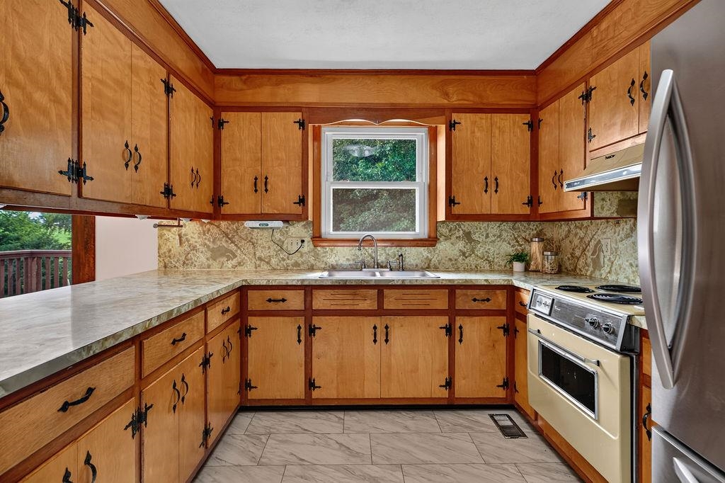 9471 PORT REPUBLIC RD, PORT REPUBLIC, Virginia 24471, 3 Bedrooms Bedrooms, ,2 BathroomsBathrooms,Residential,9471 PORT REPUBLIC RD,679600 MLS # 679600 9471 PORT REPUBLIC RD, PORT REPUBLIC, Virginia 24471, 3 Bedrooms Bedrooms, ,2 BathroomsBathrooms,Residential,9471 PORT REPUBLIC RD,679600 MLS # 679600