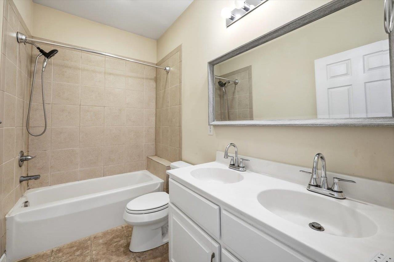 26 WINDGATE CIR, FISHERSVILLE, Virginia 22939, 3 Bedrooms Bedrooms, ,2 BathroomsBathrooms,Residential,26 WINDGATE CIR,679607 MLS # 679607 26 WINDGATE CIR, FISHERSVILLE, Virginia 22939, 3 Bedrooms Bedrooms, ,2 BathroomsBathrooms,Residential,26 WINDGATE CIR,679607 MLS # 679607