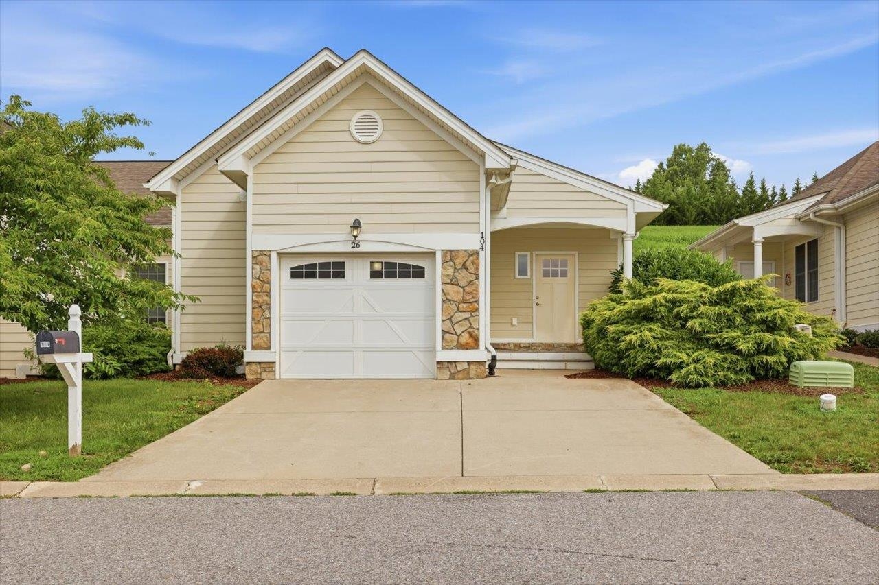 26 WINDGATE CIR, FISHERSVILLE, Virginia 22939, 3 Bedrooms Bedrooms, ,2 BathroomsBathrooms,Residential,26 WINDGATE CIR,679607 MLS # 679607 26 WINDGATE CIR, FISHERSVILLE, Virginia 22939, 3 Bedrooms Bedrooms, ,2 BathroomsBathrooms,Residential,26 WINDGATE CIR,679607 MLS # 679607