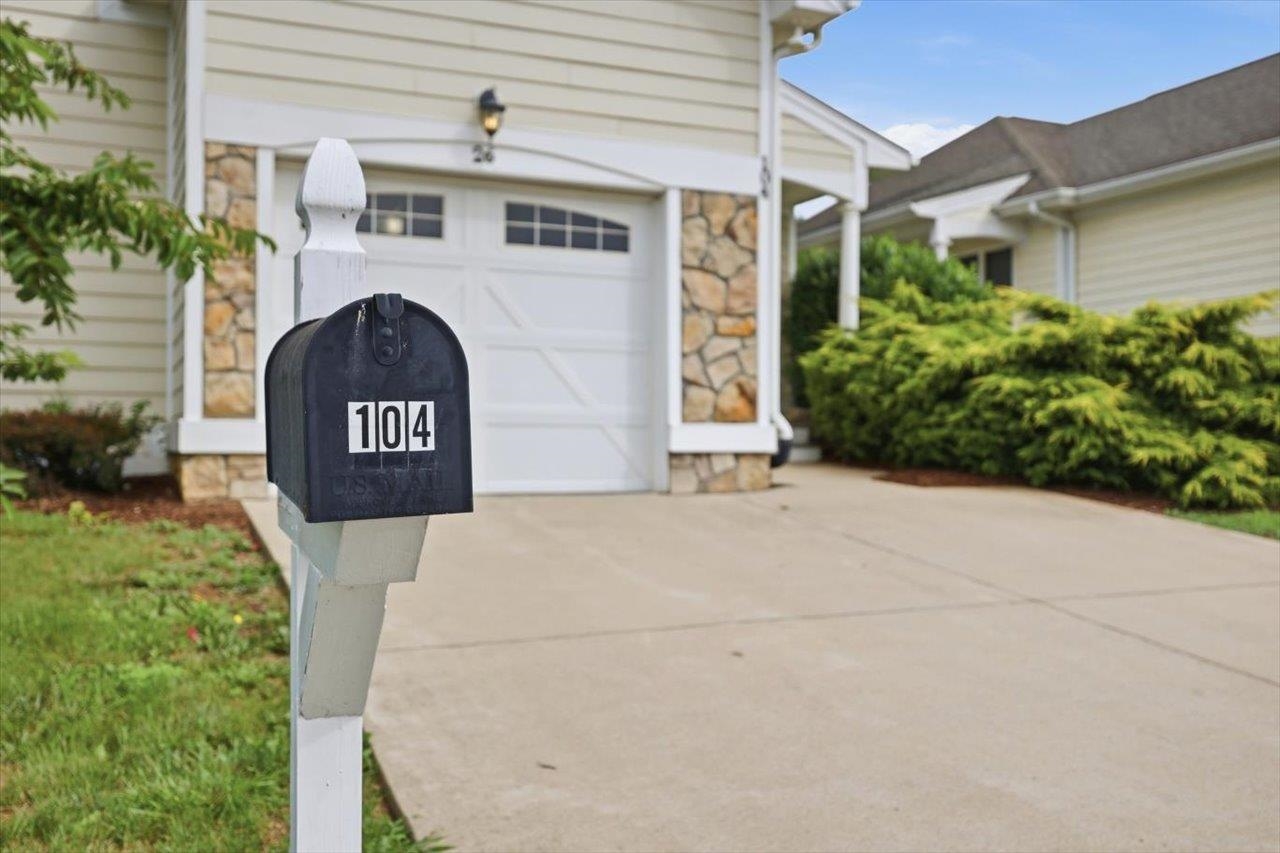 26 WINDGATE CIR, FISHERSVILLE, Virginia 22939, 3 Bedrooms Bedrooms, ,2 BathroomsBathrooms,Residential,26 WINDGATE CIR,679607 MLS # 679607 26 WINDGATE CIR, FISHERSVILLE, Virginia 22939, 3 Bedrooms Bedrooms, ,2 BathroomsBathrooms,Residential,26 WINDGATE CIR,679607 MLS # 679607