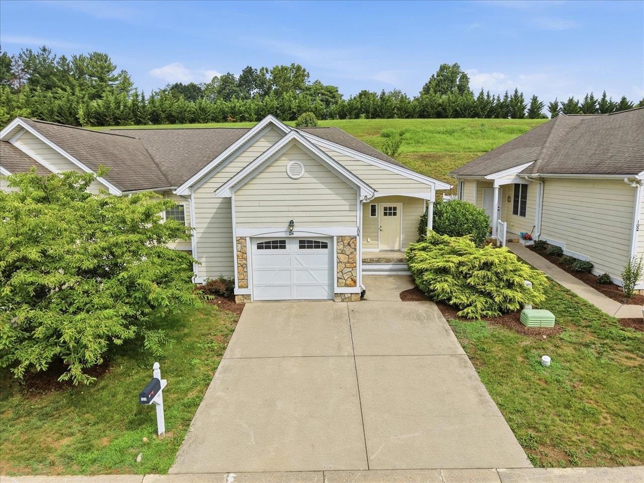 26 WINDGATE CIR, FISHERSVILLE, Virginia 22939, 3 Bedrooms Bedrooms, ,2 BathroomsBathrooms,Residential,26 WINDGATE CIR,679607 MLS # 679607 26 WINDGATE CIR, FISHERSVILLE, Virginia 22939, 3 Bedrooms Bedrooms, ,2 BathroomsBathrooms,Residential,26 WINDGATE CIR,679607 MLS # 679607
