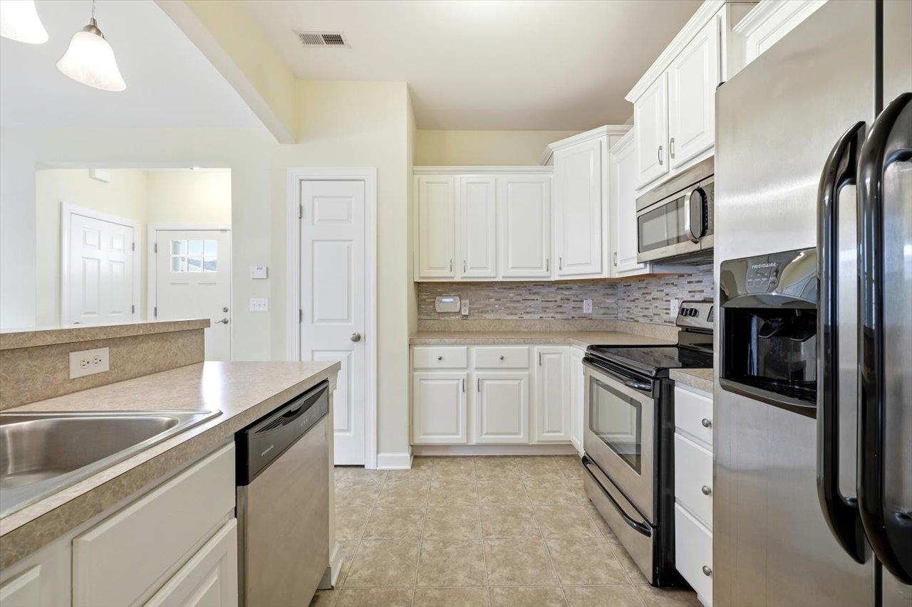 26 WINDGATE CIR, FISHERSVILLE, Virginia 22939, 3 Bedrooms Bedrooms, ,2 BathroomsBathrooms,Residential,26 WINDGATE CIR,679607 MLS # 679607 26 WINDGATE CIR, FISHERSVILLE, Virginia 22939, 3 Bedrooms Bedrooms, ,2 BathroomsBathrooms,Residential,26 WINDGATE CIR,679607 MLS # 679607