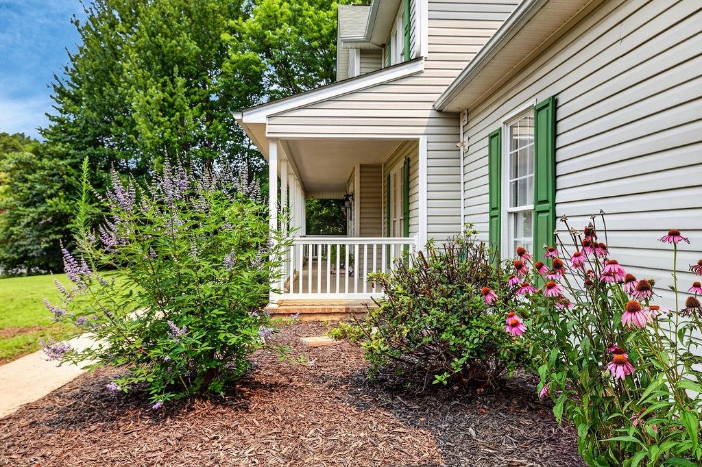 310 ARROWHEAD LN, STUARTS DRAFT, Virginia 24477, 4 Bedrooms Bedrooms, ,2 BathroomsBathrooms,Residential,310 ARROWHEAD LN,679608 MLS # 679608 310 ARROWHEAD LN, STUARTS DRAFT, Virginia 24477, 4 Bedrooms Bedrooms, ,2 BathroomsBathrooms,Residential,310 ARROWHEAD LN,679608 MLS # 679608