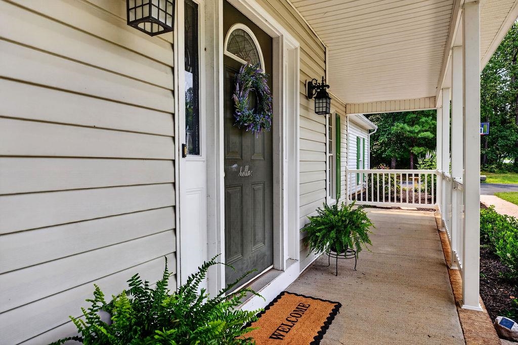 310 ARROWHEAD LN, STUARTS DRAFT, Virginia 24477, 4 Bedrooms Bedrooms, ,2 BathroomsBathrooms,Residential,310 ARROWHEAD LN,679608 MLS # 679608 310 ARROWHEAD LN, STUARTS DRAFT, Virginia 24477, 4 Bedrooms Bedrooms, ,2 BathroomsBathrooms,Residential,310 ARROWHEAD LN,679608 MLS # 679608