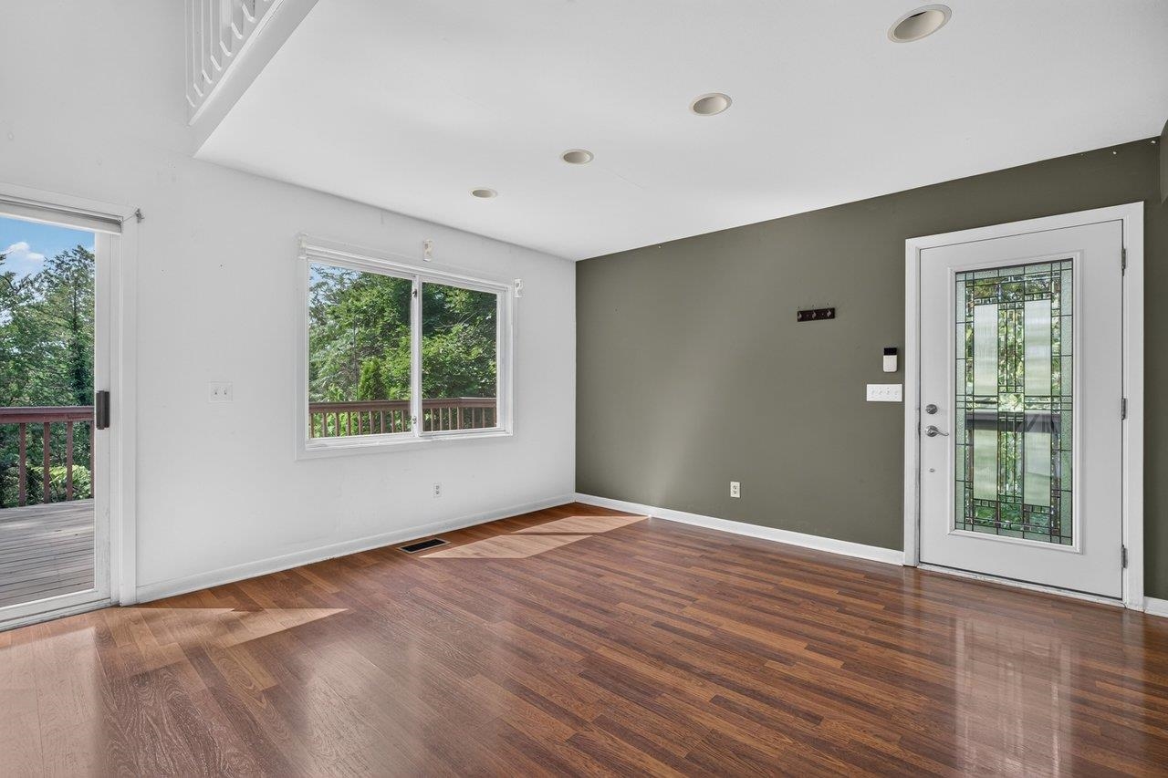 1170 LINCOLNSHIRE DR, ROCKINGHAM, Virginia 22802, 4 Bedrooms Bedrooms, ,4 BathroomsBathrooms,Residential,1170 LINCOLNSHIRE DR,679609 MLS # 679609 1170 LINCOLNSHIRE DR, ROCKINGHAM, Virginia 22802, 4 Bedrooms Bedrooms, ,4 BathroomsBathrooms,Residential,1170 LINCOLNSHIRE DR,679609 MLS # 679609