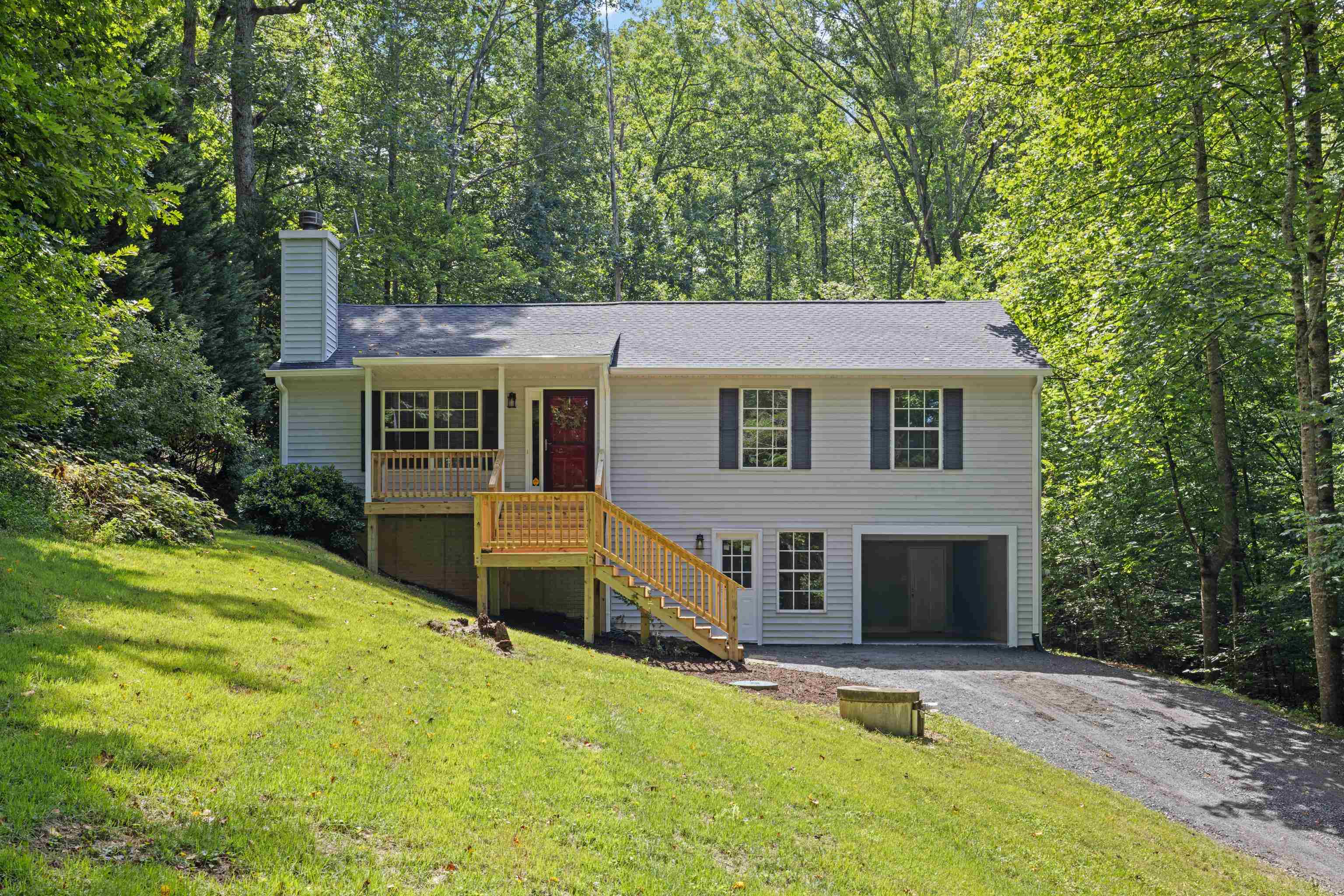 398 GERANIUM RD, RUCKERSVILLE, Virginia 22968, 3 Bedrooms Bedrooms, ,3 BathroomsBathrooms,Residential,398 GERANIUM RD,679614 MLS # 679614
