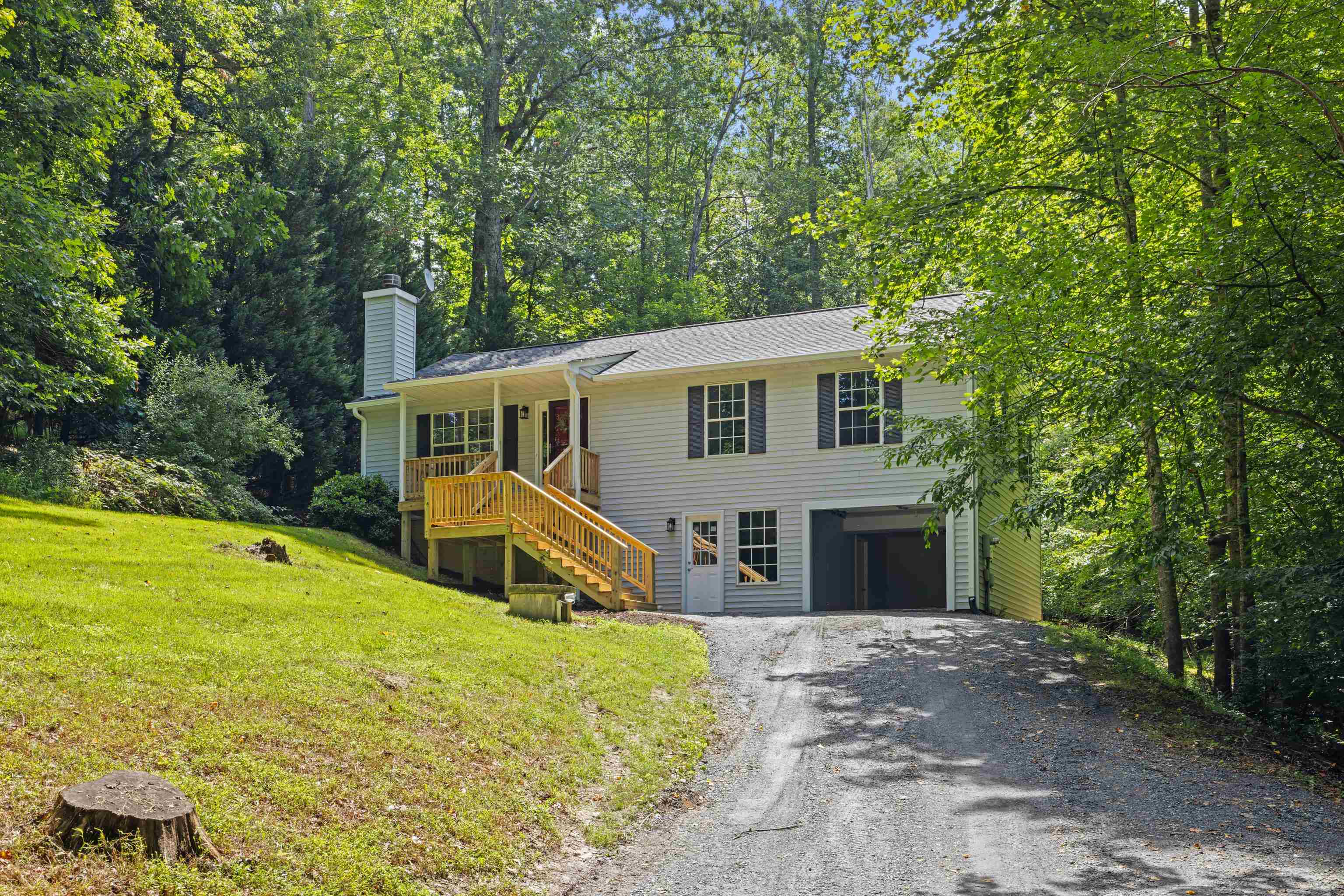 398 GERANIUM RD, RUCKERSVILLE, Virginia 22968, 3 Bedrooms Bedrooms, ,3 BathroomsBathrooms,Residential,398 GERANIUM RD,679614 MLS # 679614