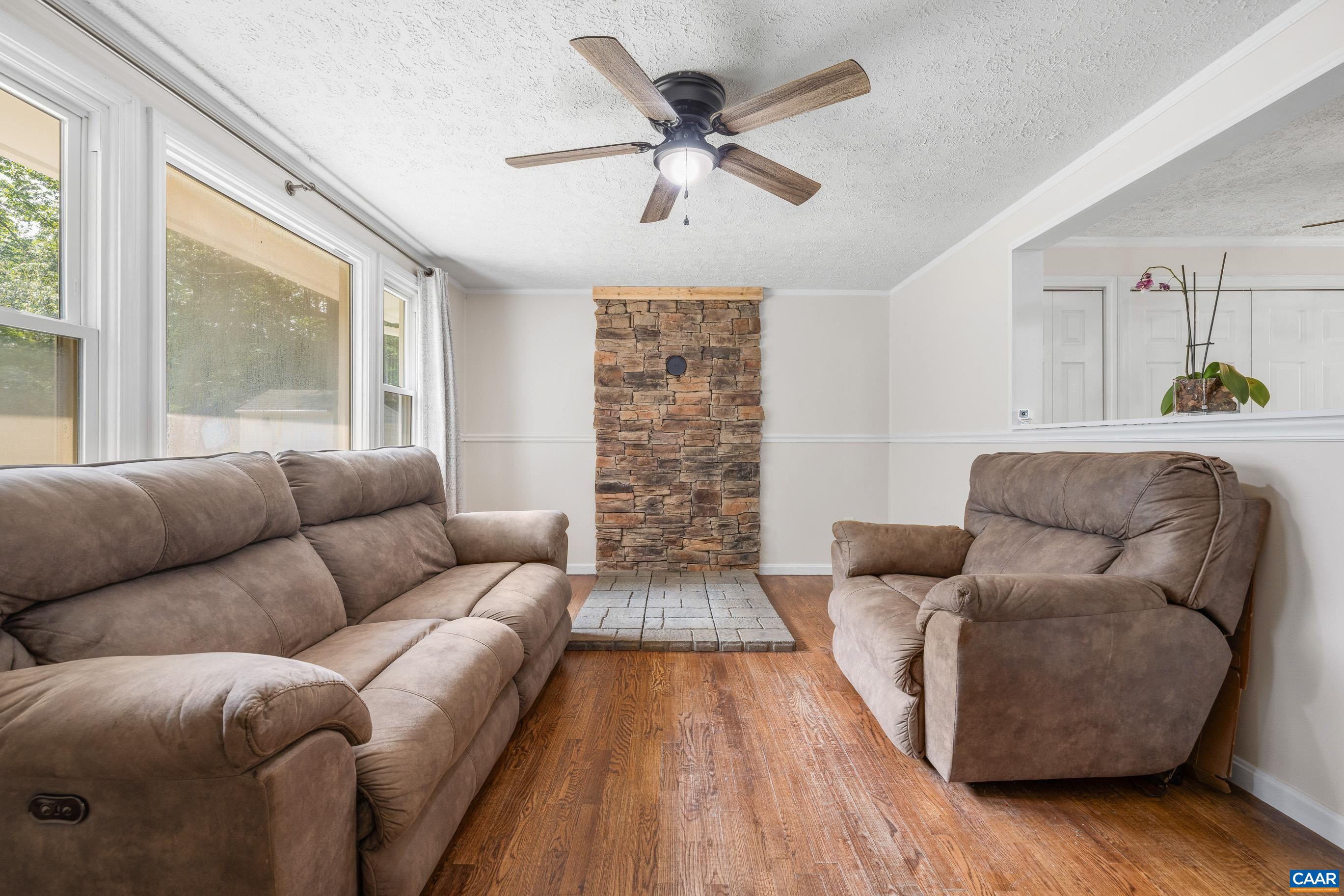 6968 VIRGINIA RIDGE RD, DYKE, Virginia 22935, 3 Bedrooms Bedrooms, ,1 BathroomBathrooms,Residential,6968 VIRGINIA RIDGE RD,679617 MLS # 679617 6968 VIRGINIA RIDGE RD, DYKE, Virginia 22935, 3 Bedrooms Bedrooms, ,1 BathroomBathrooms,Residential,6968 VIRGINIA RIDGE RD,679617 MLS # 679617