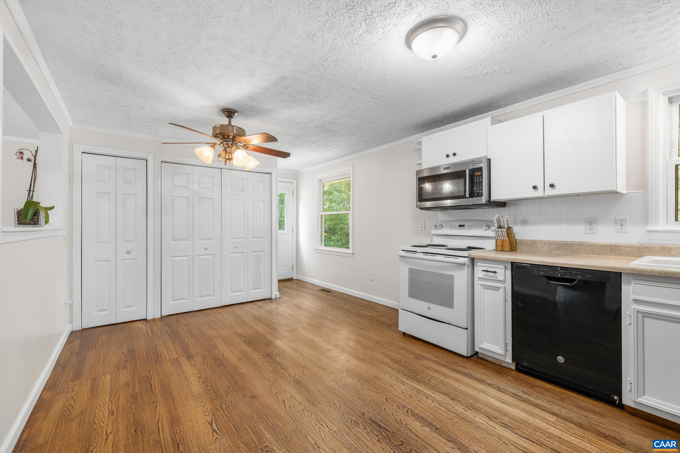 6968 VIRGINIA RIDGE RD, DYKE, Virginia 22935, 3 Bedrooms Bedrooms, ,1 BathroomBathrooms,Residential,6968 VIRGINIA RIDGE RD,679617 MLS # 679617 6968 VIRGINIA RIDGE RD, DYKE, Virginia 22935, 3 Bedrooms Bedrooms, ,1 BathroomBathrooms,Residential,6968 VIRGINIA RIDGE RD,679617 MLS # 679617