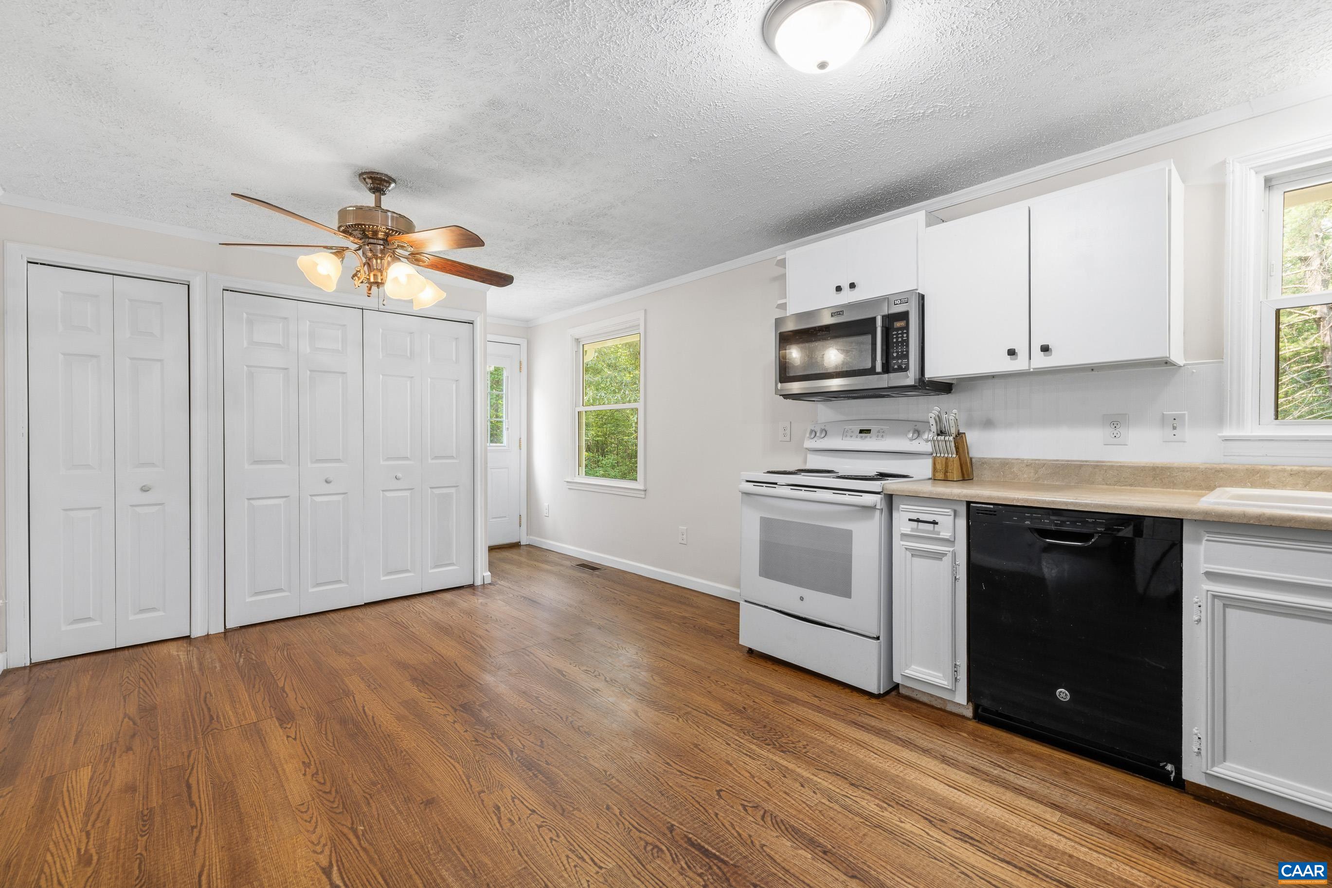 6968 VIRGINIA RIDGE RD, DYKE, Virginia 22935, 3 Bedrooms Bedrooms, ,1 BathroomBathrooms,Residential,6968 VIRGINIA RIDGE RD,679617 MLS # 679617 6968 VIRGINIA RIDGE RD, DYKE, Virginia 22935, 3 Bedrooms Bedrooms, ,1 BathroomBathrooms,Residential,6968 VIRGINIA RIDGE RD,679617 MLS # 679617
