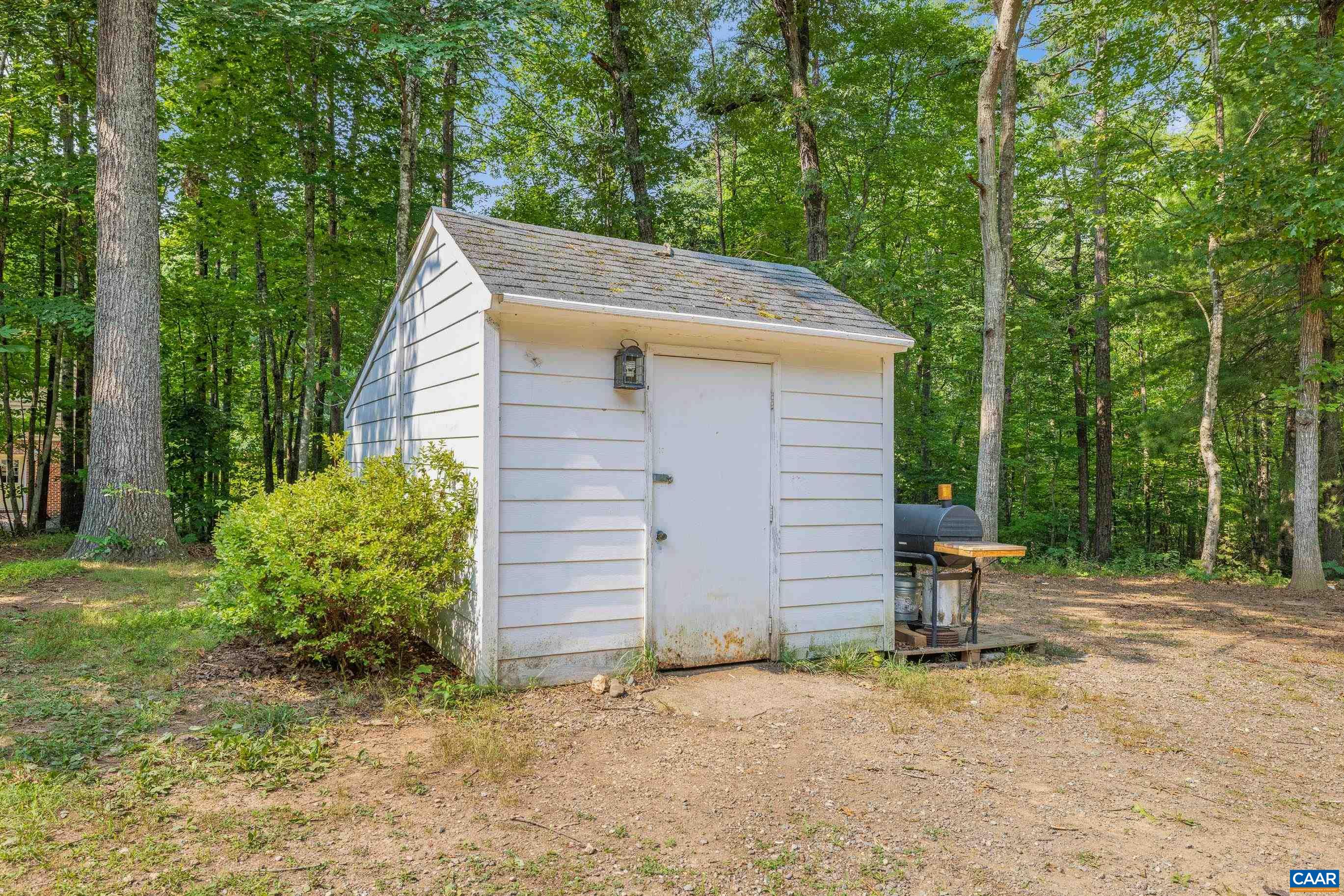 6968 VIRGINIA RIDGE RD, DYKE, Virginia 22935, 3 Bedrooms Bedrooms, ,1 BathroomBathrooms,Residential,6968 VIRGINIA RIDGE RD,679617 MLS # 679617 6968 VIRGINIA RIDGE RD, DYKE, Virginia 22935, 3 Bedrooms Bedrooms, ,1 BathroomBathrooms,Residential,6968 VIRGINIA RIDGE RD,679617 MLS # 679617