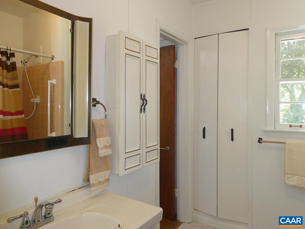 1407 BAKER ST, CHARLOTTESVILLE, Virginia 22903, 4 Bedrooms Bedrooms, ,2 BathroomsBathrooms,Residential,1407 BAKER ST,679623 MLS # 679623 1407 BAKER ST, CHARLOTTESVILLE, Virginia 22903, 4 Bedrooms Bedrooms, ,2 BathroomsBathrooms,Residential,1407 BAKER ST,679623 MLS # 679623
