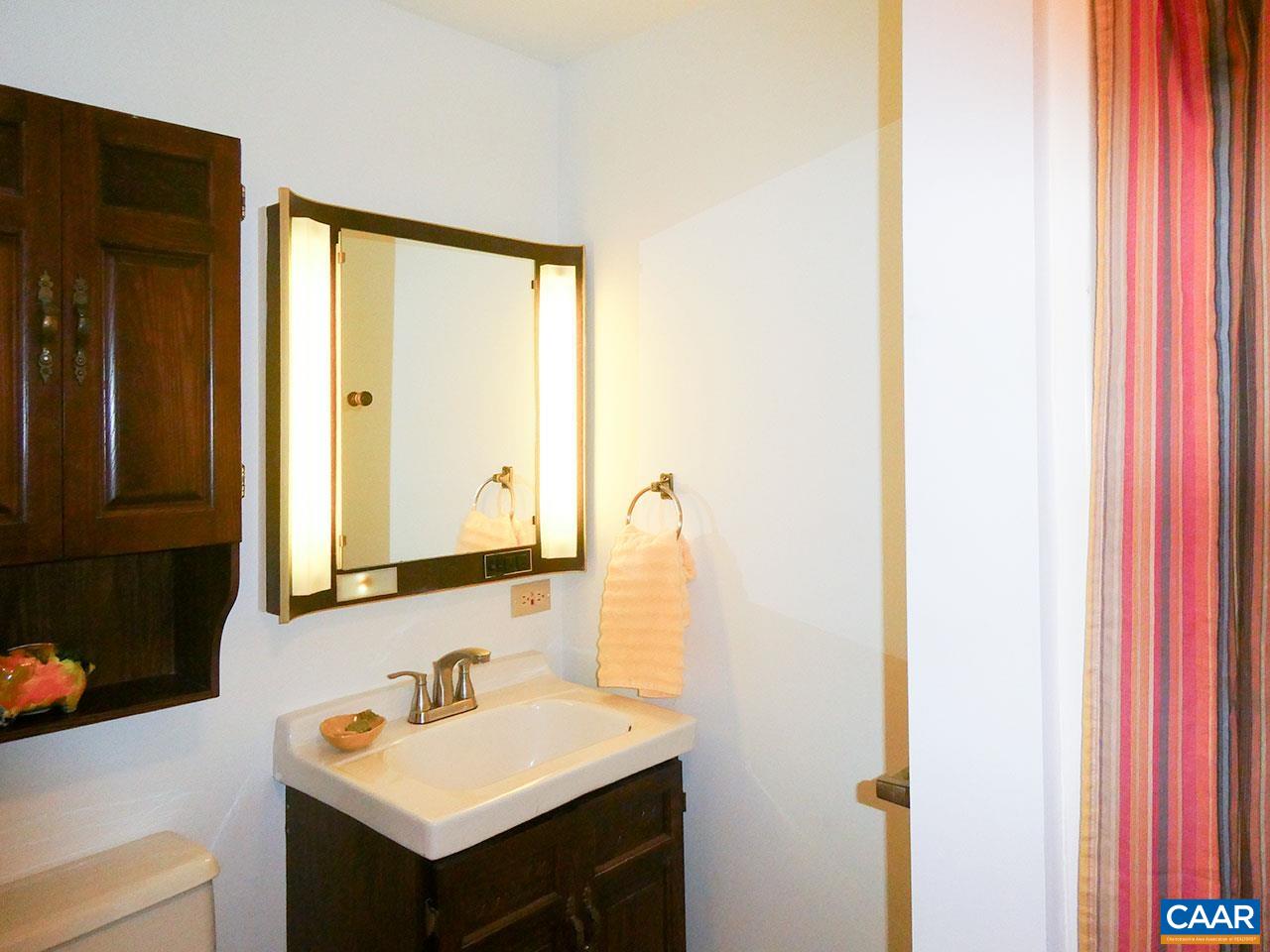 1407 BAKER ST, CHARLOTTESVILLE, Virginia 22903, 4 Bedrooms Bedrooms, ,2 BathroomsBathrooms,Residential,1407 BAKER ST,679623 MLS # 679623 1407 BAKER ST, CHARLOTTESVILLE, Virginia 22903, 4 Bedrooms Bedrooms, ,2 BathroomsBathrooms,Residential,1407 BAKER ST,679623 MLS # 679623