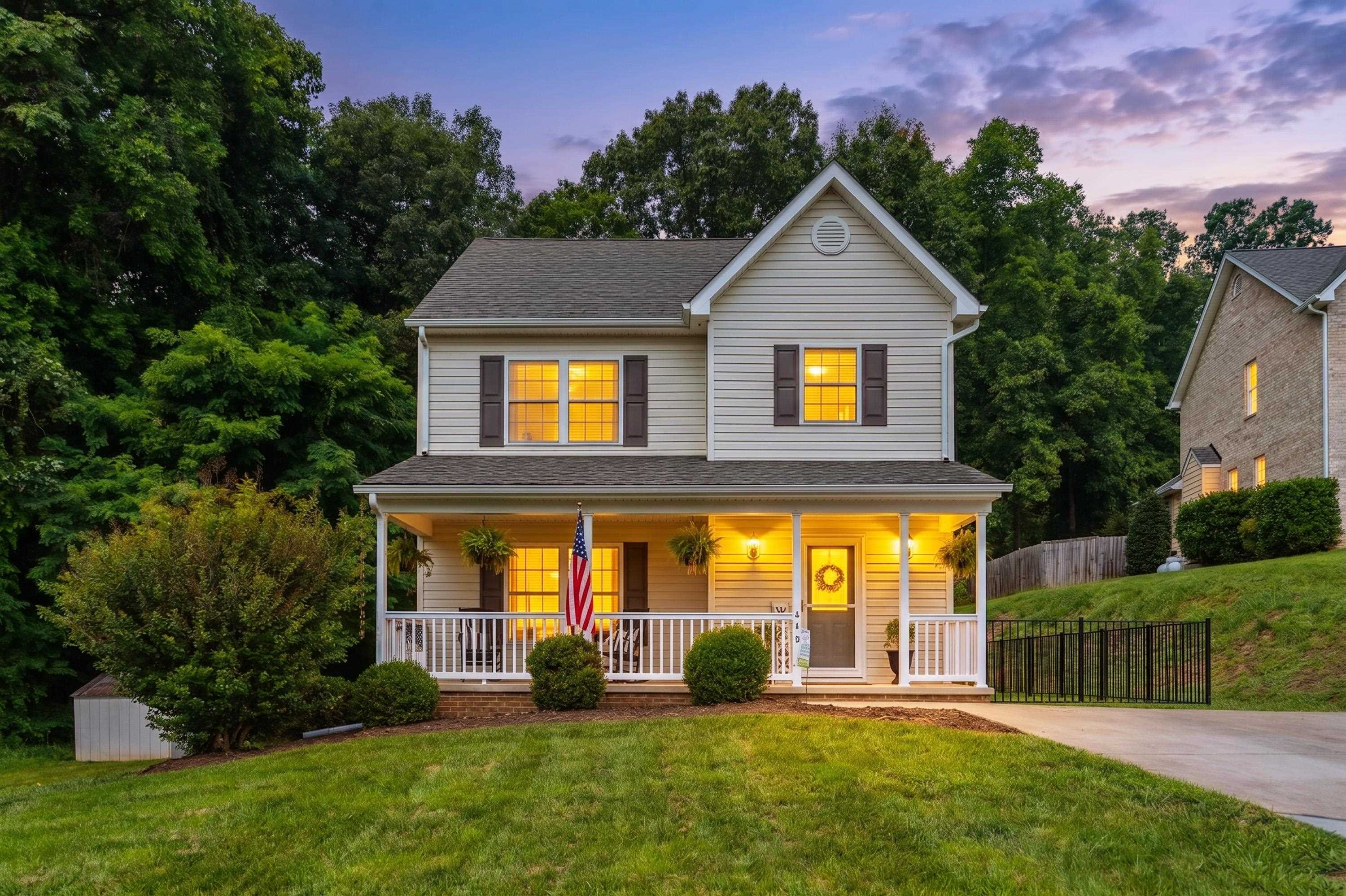 911 GEOFFREY ST, STAUNTON, Virginia 24401, 3 Bedrooms Bedrooms, ,2 BathroomsBathrooms,Residential,911 GEOFFREY ST,679624 MLS # 679624 911 GEOFFREY ST, STAUNTON, Virginia 24401, 3 Bedrooms Bedrooms, ,2 BathroomsBathrooms,Residential,911 GEOFFREY ST,679624 MLS # 679624