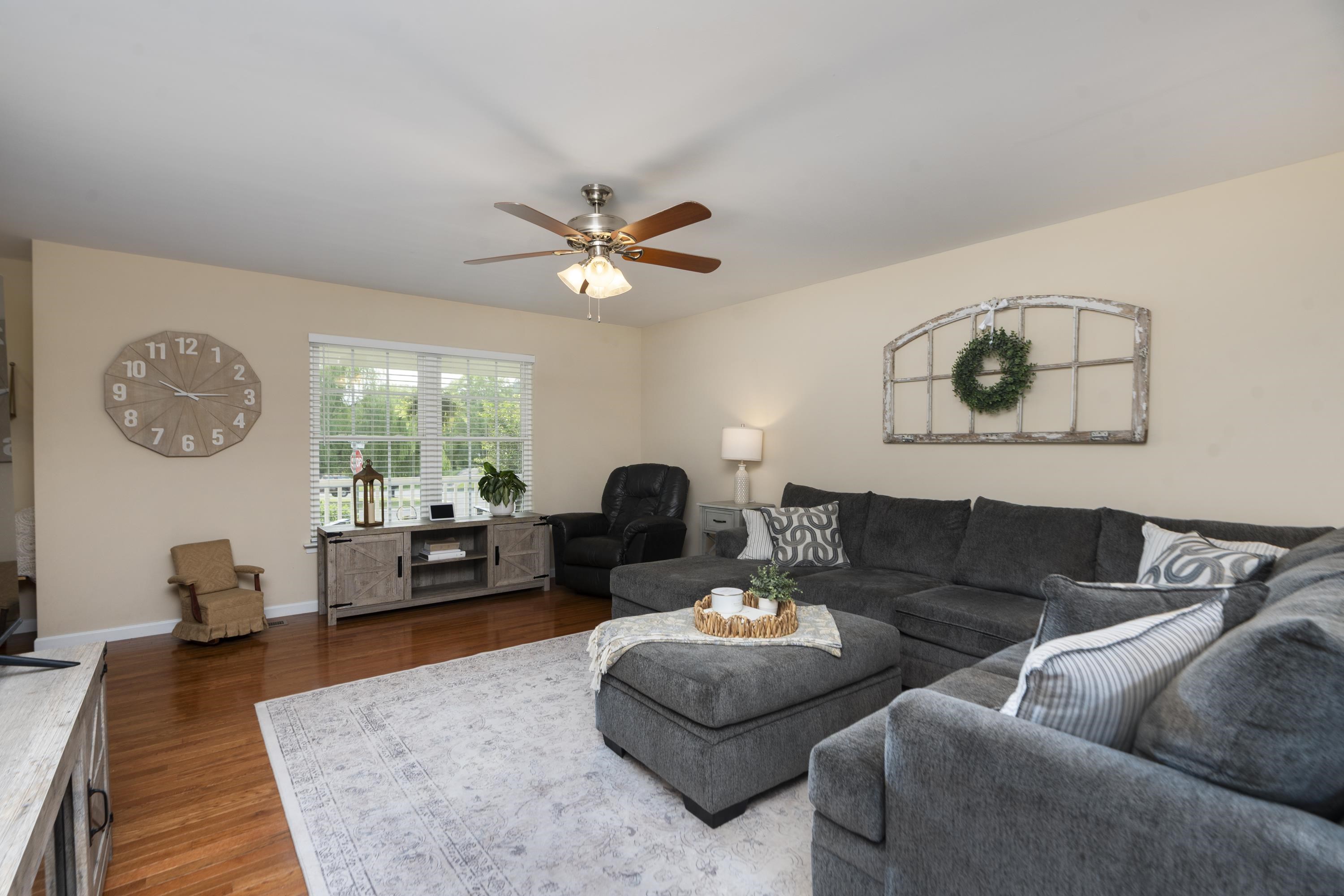 911 GEOFFREY ST, STAUNTON, Virginia 24401, 3 Bedrooms Bedrooms, ,2 BathroomsBathrooms,Residential,911 GEOFFREY ST,679624 MLS # 679624 911 GEOFFREY ST, STAUNTON, Virginia 24401, 3 Bedrooms Bedrooms, ,2 BathroomsBathrooms,Residential,911 GEOFFREY ST,679624 MLS # 679624