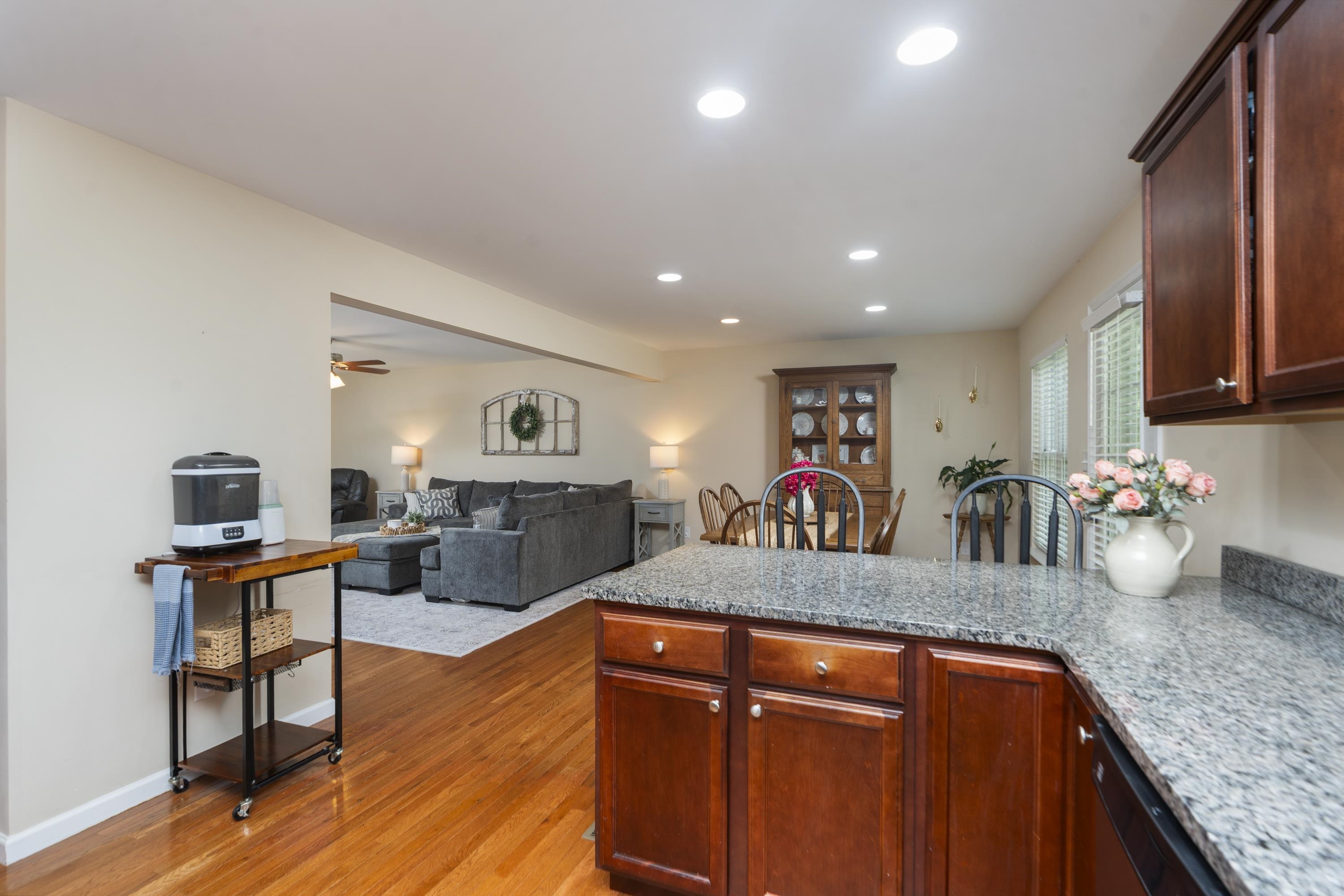 911 GEOFFREY ST, STAUNTON, Virginia 24401, 3 Bedrooms Bedrooms, ,2 BathroomsBathrooms,Residential,911 GEOFFREY ST,679624 MLS # 679624 911 GEOFFREY ST, STAUNTON, Virginia 24401, 3 Bedrooms Bedrooms, ,2 BathroomsBathrooms,Residential,911 GEOFFREY ST,679624 MLS # 679624