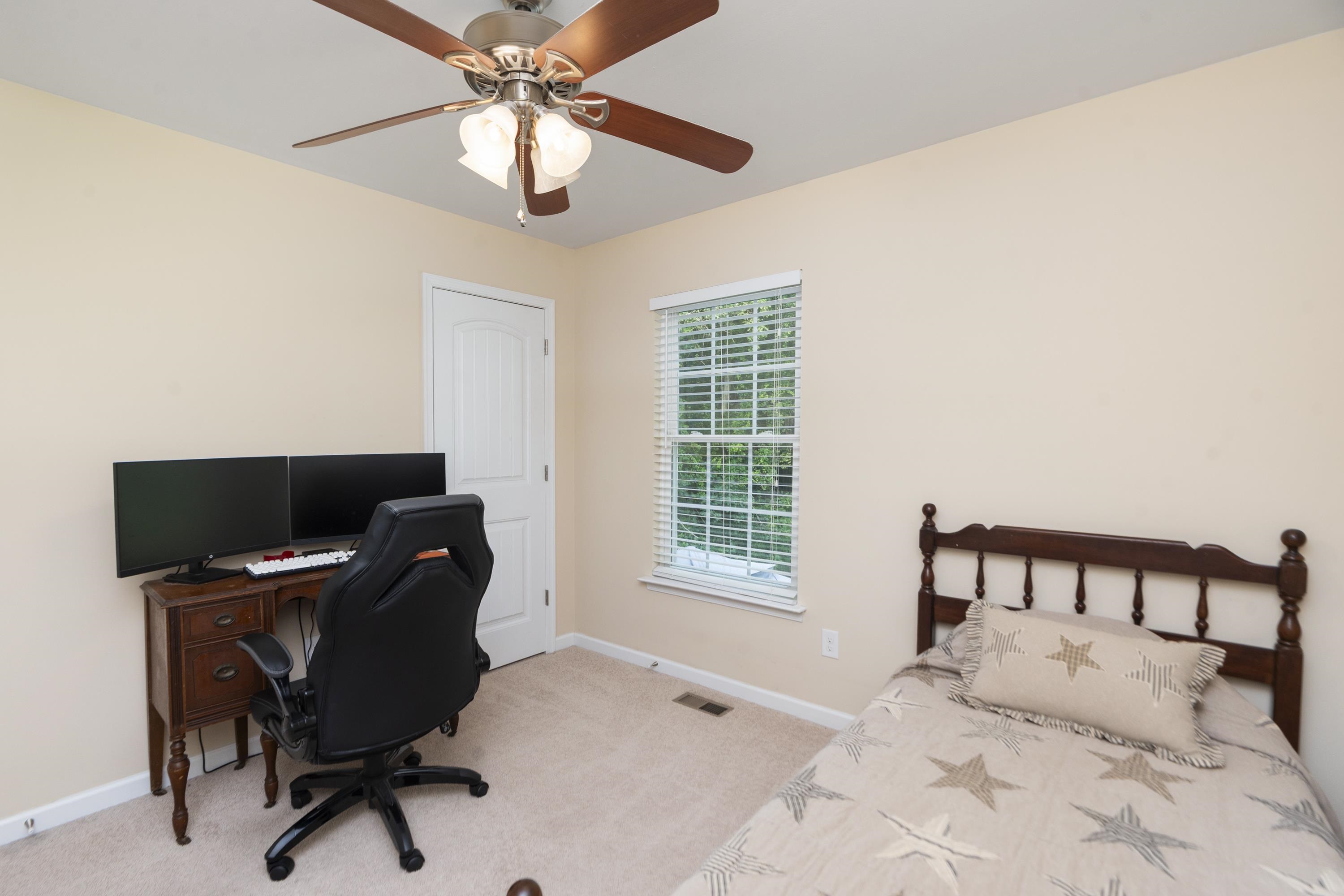 911 GEOFFREY ST, STAUNTON, Virginia 24401, 3 Bedrooms Bedrooms, ,2 BathroomsBathrooms,Residential,911 GEOFFREY ST,679624 MLS # 679624 911 GEOFFREY ST, STAUNTON, Virginia 24401, 3 Bedrooms Bedrooms, ,2 BathroomsBathrooms,Residential,911 GEOFFREY ST,679624 MLS # 679624