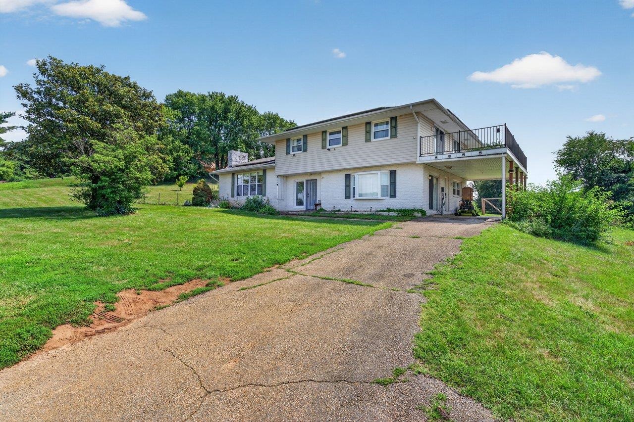 639 SILVER LAKE RD, DAYTON, Virginia 22821, 6 Bedrooms Bedrooms, ,3 BathroomsBathrooms,Residential,639 SILVER LAKE RD,679460 MLS # 679460