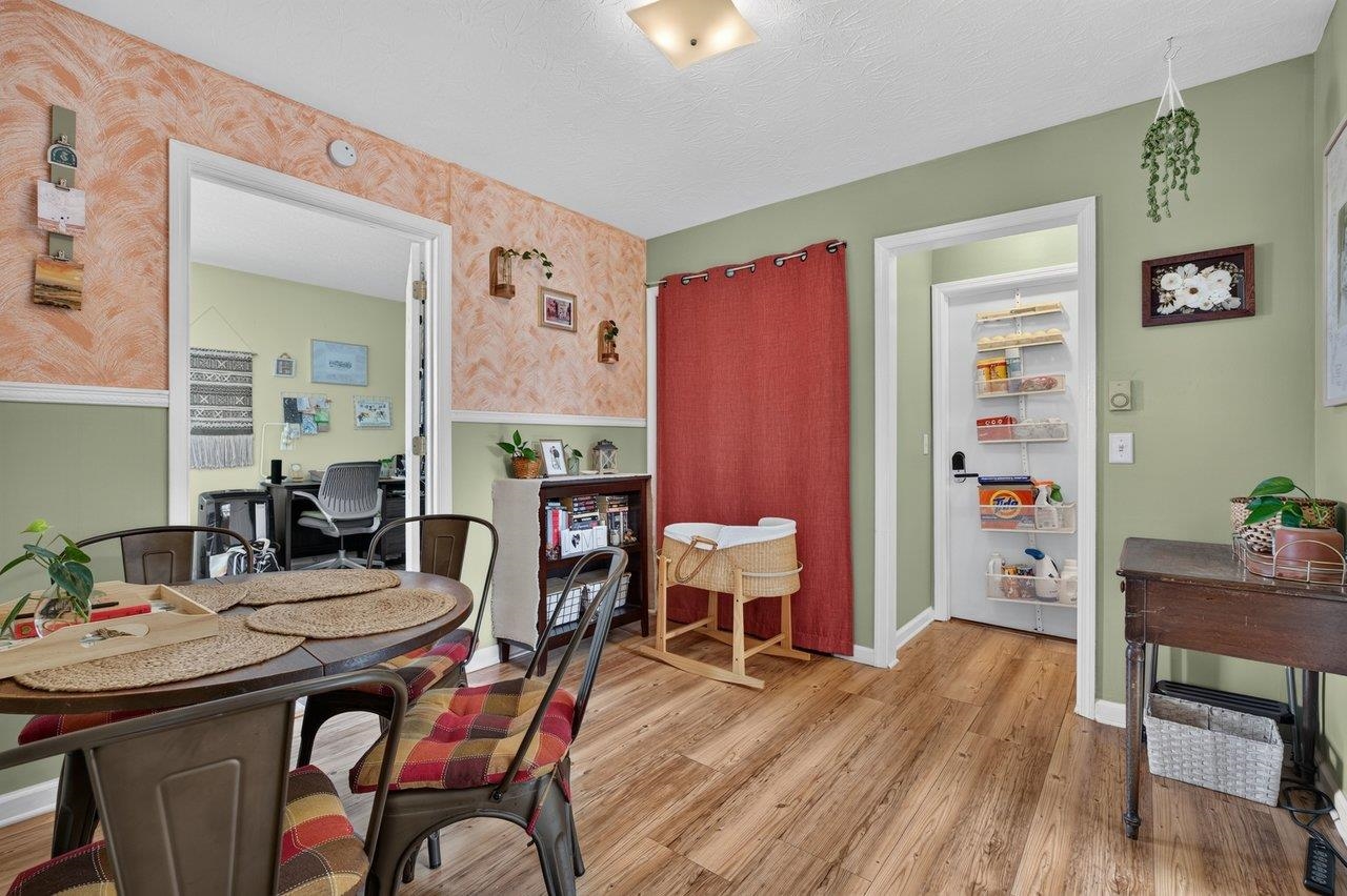 639 SILVER LAKE RD, DAYTON, Virginia 22821, 6 Bedrooms Bedrooms, ,3 BathroomsBathrooms,Residential,639 SILVER LAKE RD,679460 MLS # 679460