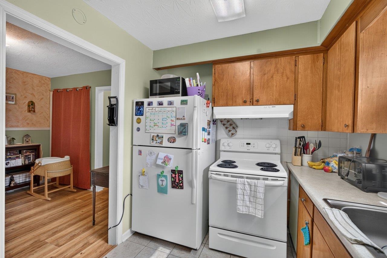 639 SILVER LAKE RD, DAYTON, Virginia 22821, 6 Bedrooms Bedrooms, ,3 BathroomsBathrooms,Residential,639 SILVER LAKE RD,679460 MLS # 679460