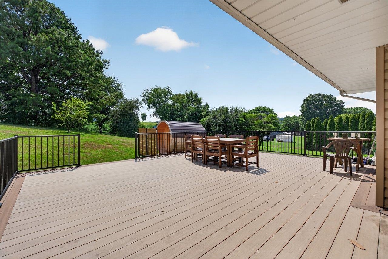 639 SILVER LAKE RD, DAYTON, Virginia 22821, 6 Bedrooms Bedrooms, ,3 BathroomsBathrooms,Residential,639 SILVER LAKE RD,679460 MLS # 679460