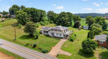 639 SILVER LAKE RD, DAYTON, Virginia 22821, 6 Bedrooms Bedrooms, ,3 BathroomsBathrooms,Residential,639 SILVER LAKE RD,679460 MLS # 679460